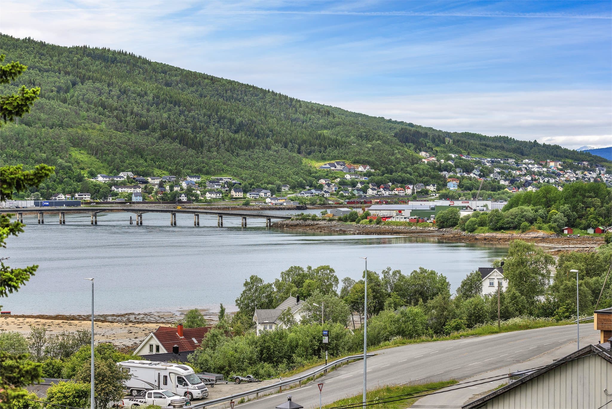 Nærområdet byr på fine turmuligheter i skog og mark.