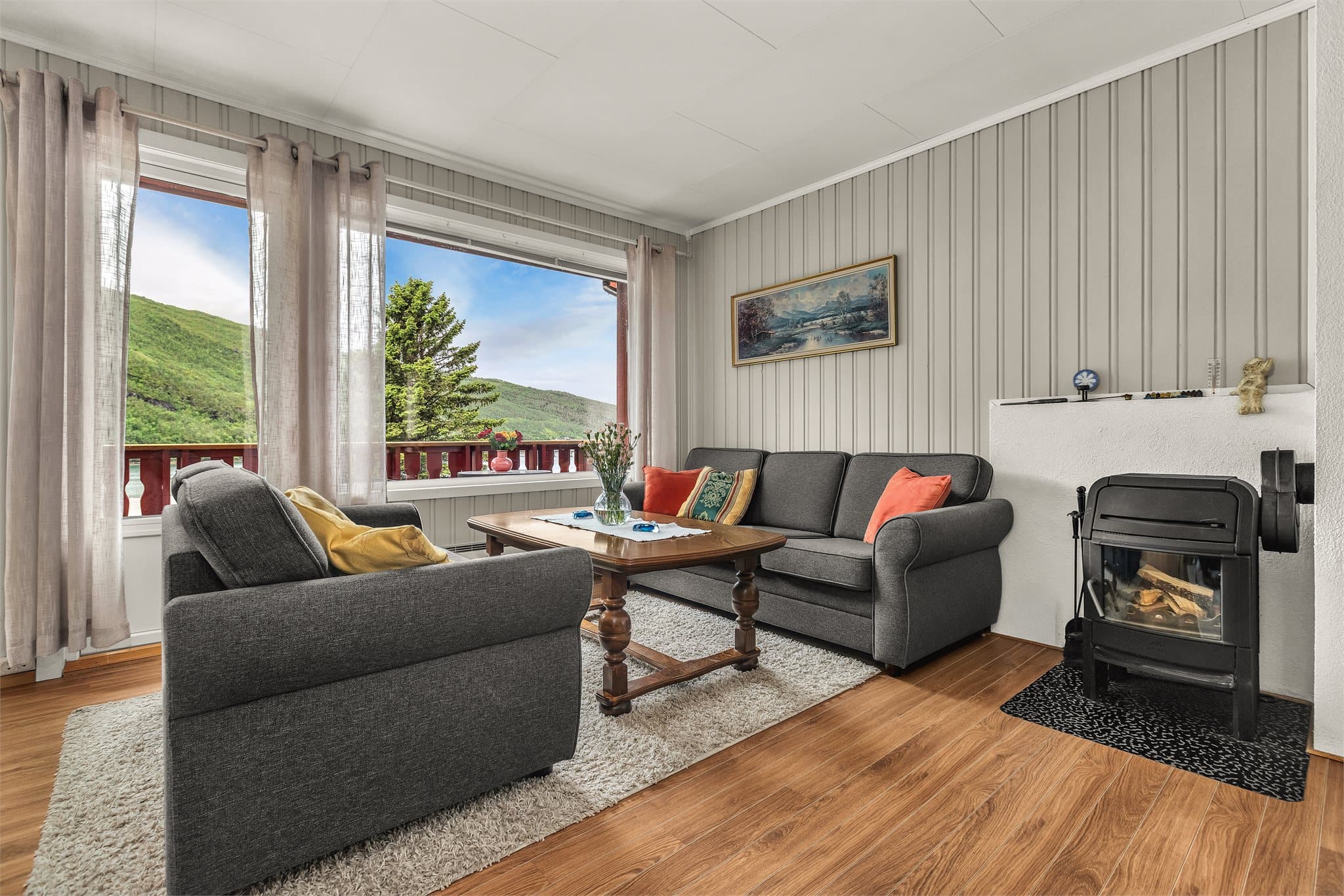 Vedovnen gir både hygge og effektiv varme på kalde dager.