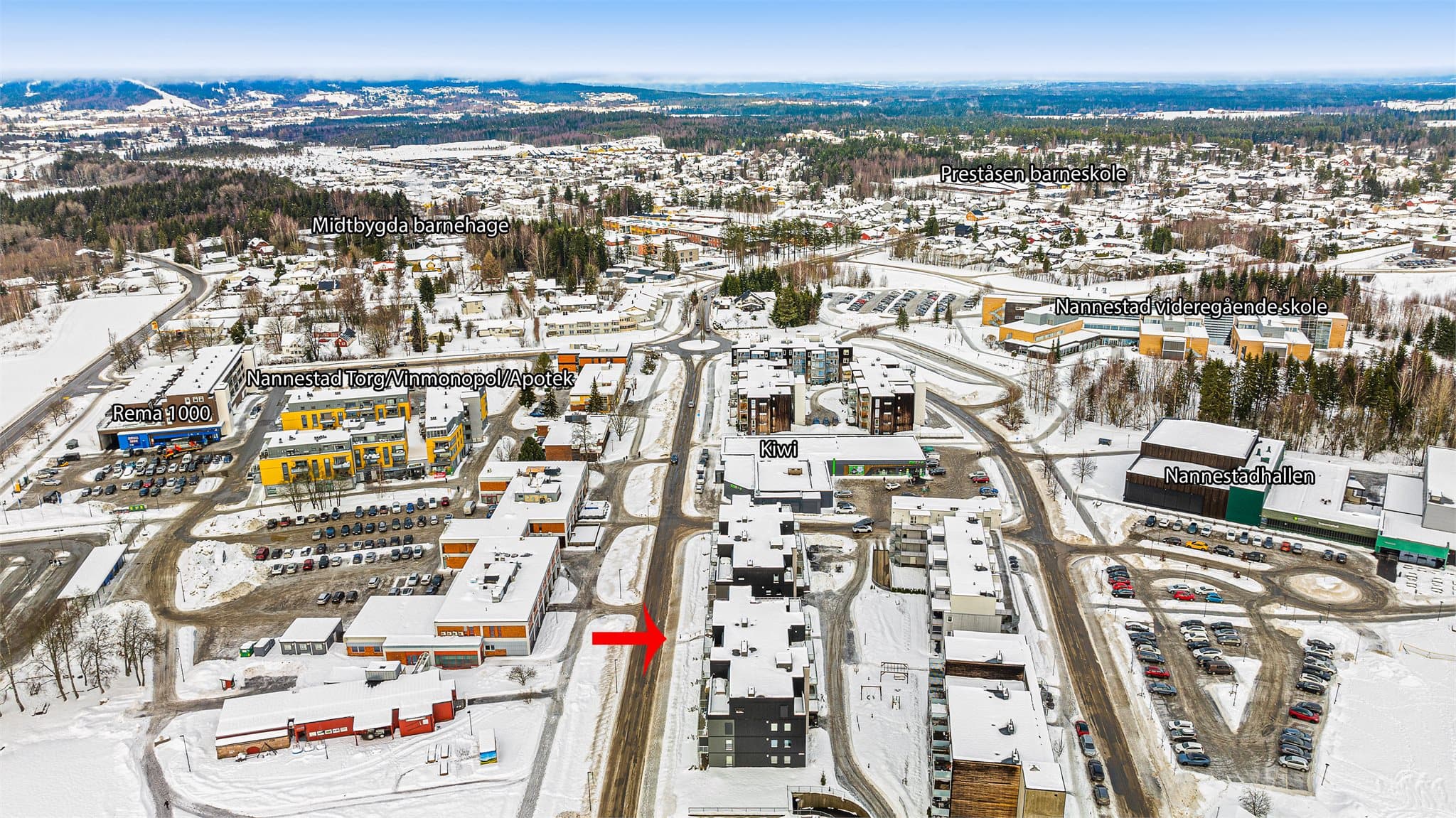 Gangavstand til alt man trenger i hverdagen - som barnehager, skoler i alle trinn, fritidstilbud og butikker.