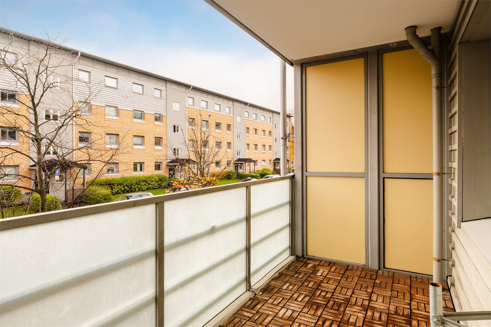 Den åpne delen av balkongen på 5 m² gir en fin uteplass hvor dere kan nyte solen og frisk luft.
