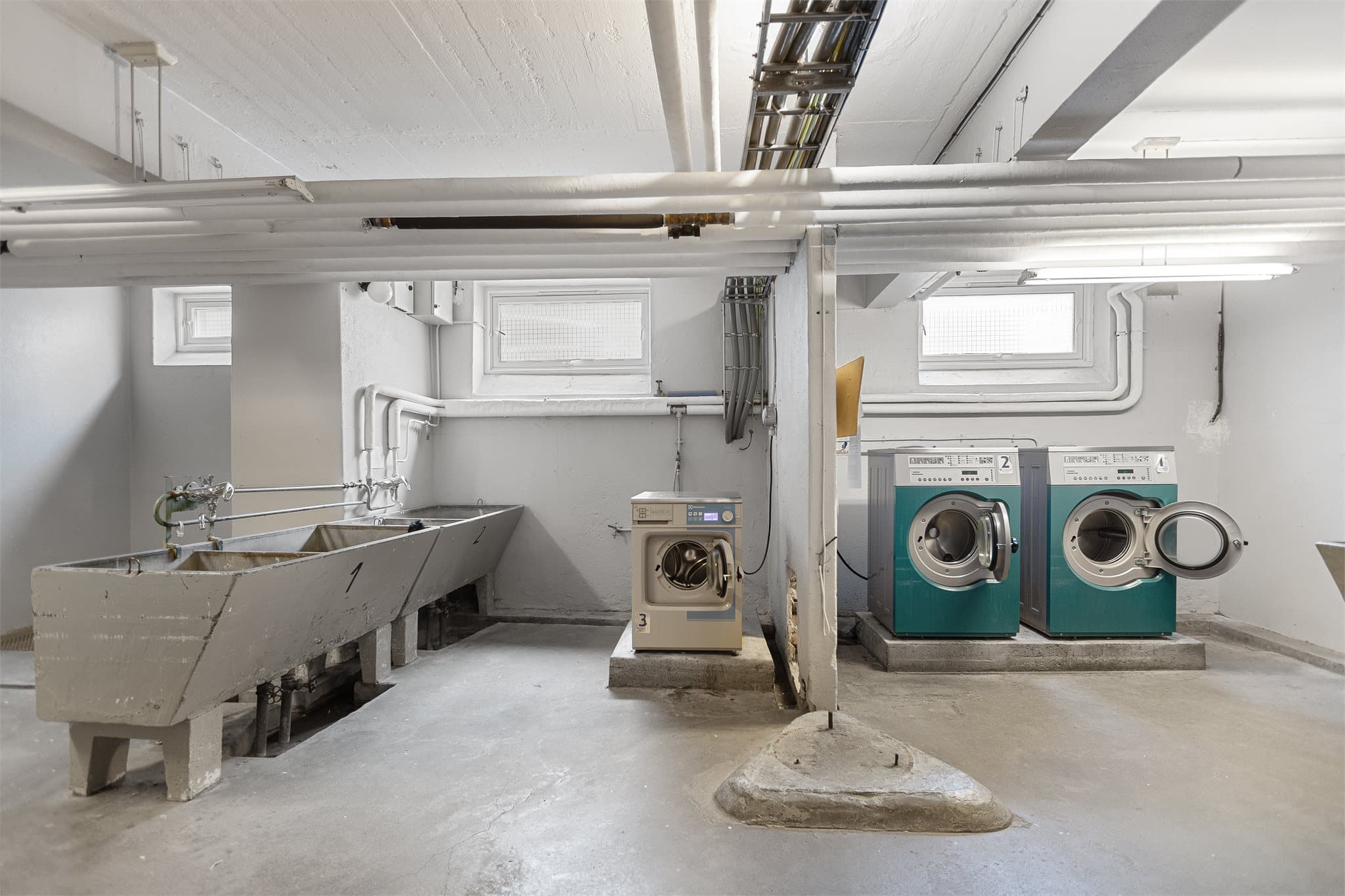 Felles vaskekjeller kan benyttes dersom det skulle være behov for det.