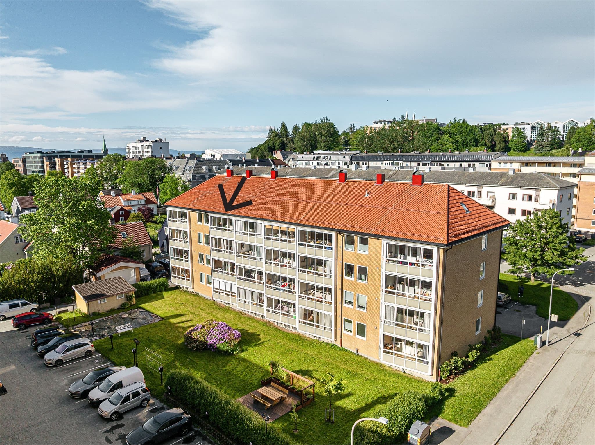 NTNU Gløshaugen, NTNU Handelshøyskolen og St. Olavs er i umiddelbar nærhet.