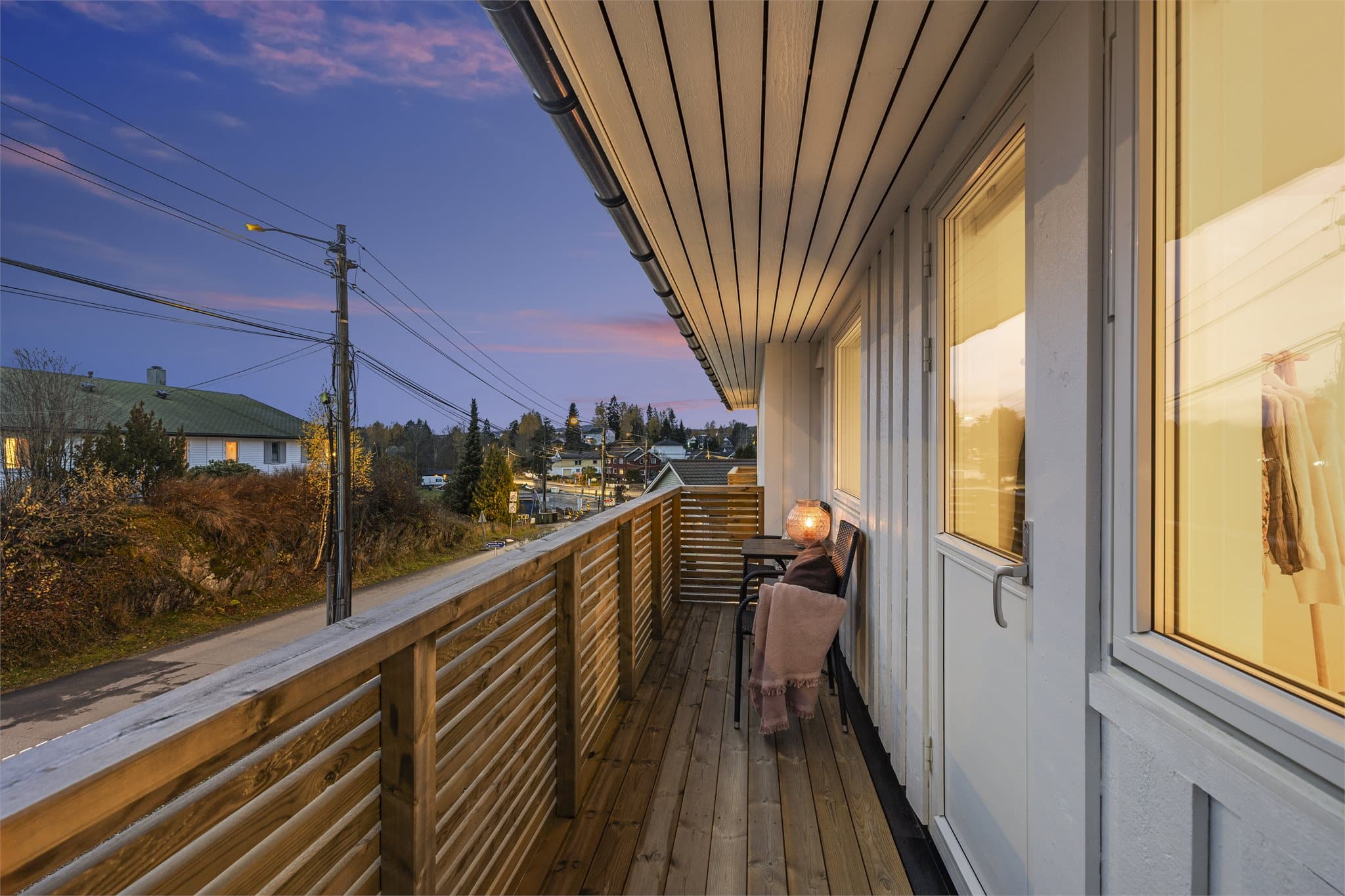 - Luftebalkong med adkomst fra hovedsoverom -