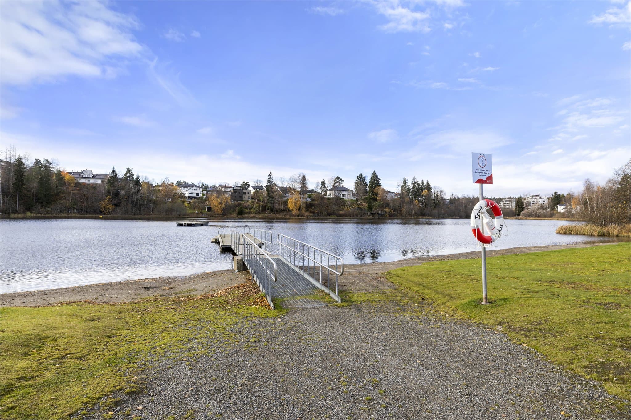 - Høstbilde badeplass -