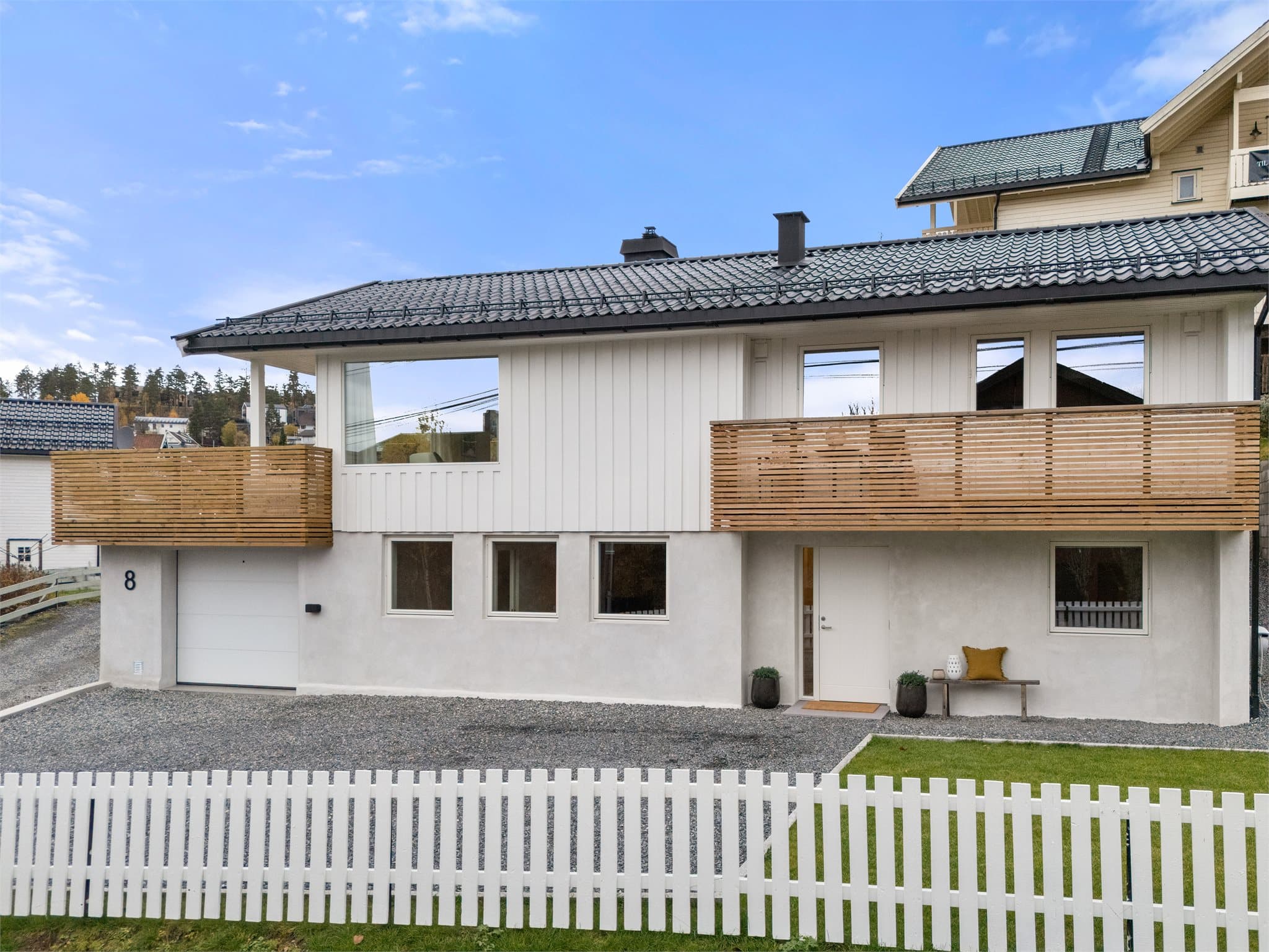 - Boligen er tilnærmet totalrenovert -