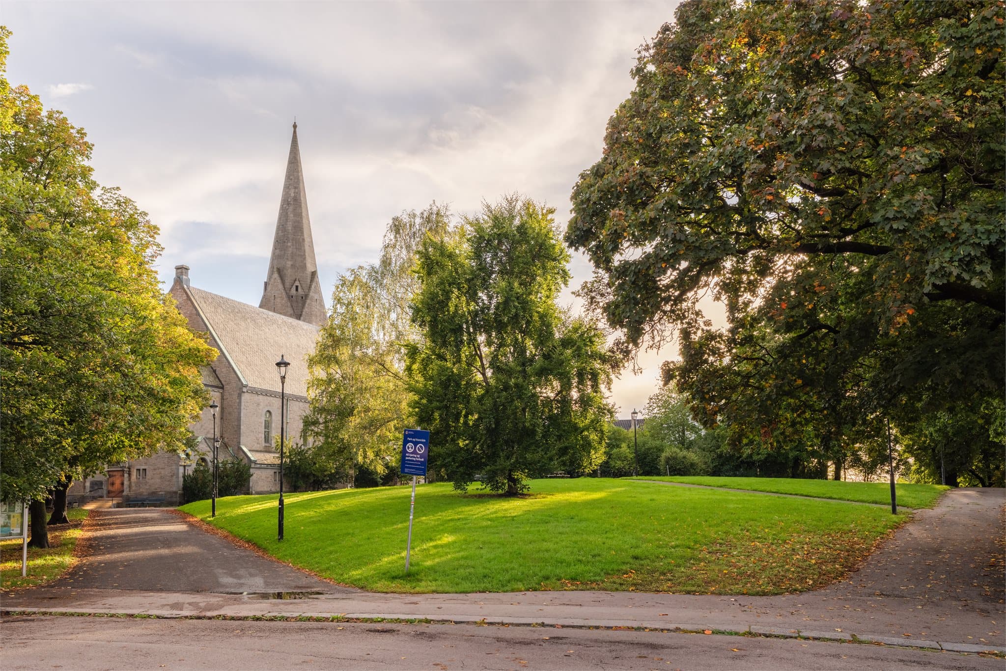 For den som liker tur- og rekreasjonsmuligheter er beliggenheten ideell.