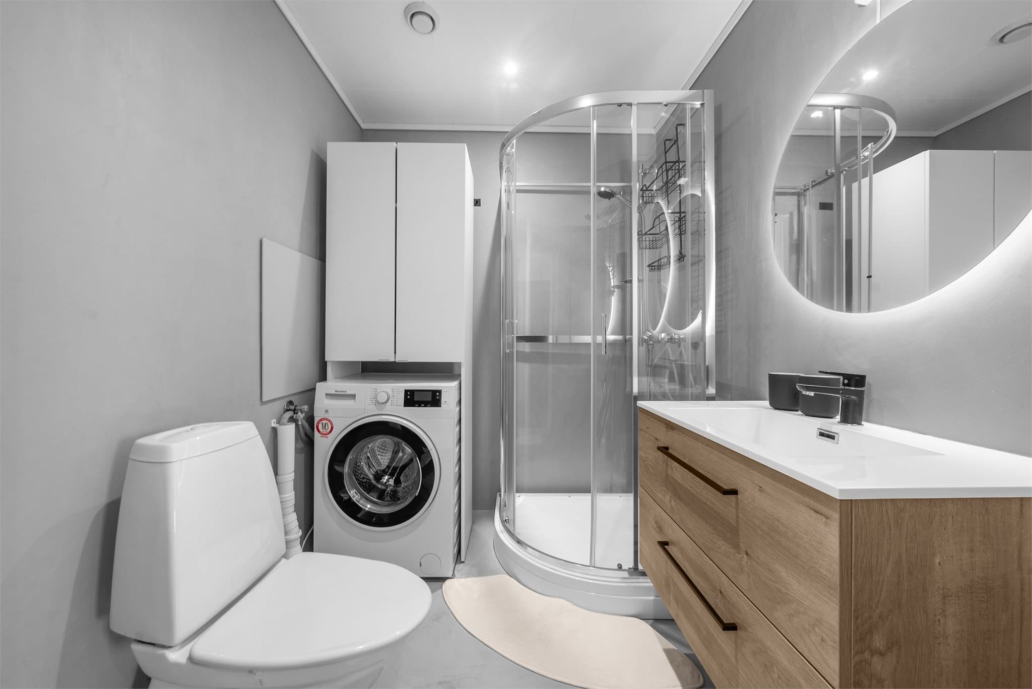 Badet ble overflateoppusset med microsement i 2023.