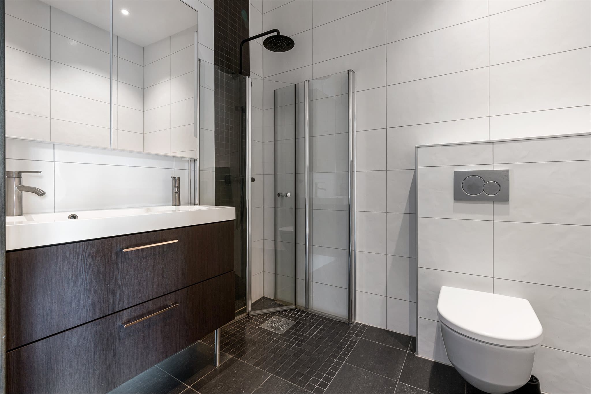 - Helfliset bad som måler 4,3m² -