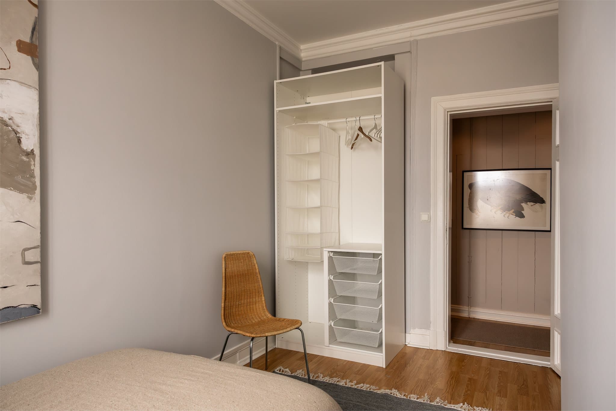 Et fleksibelt rom som passer godt som soverom, barnerom eller hjemmekontor.