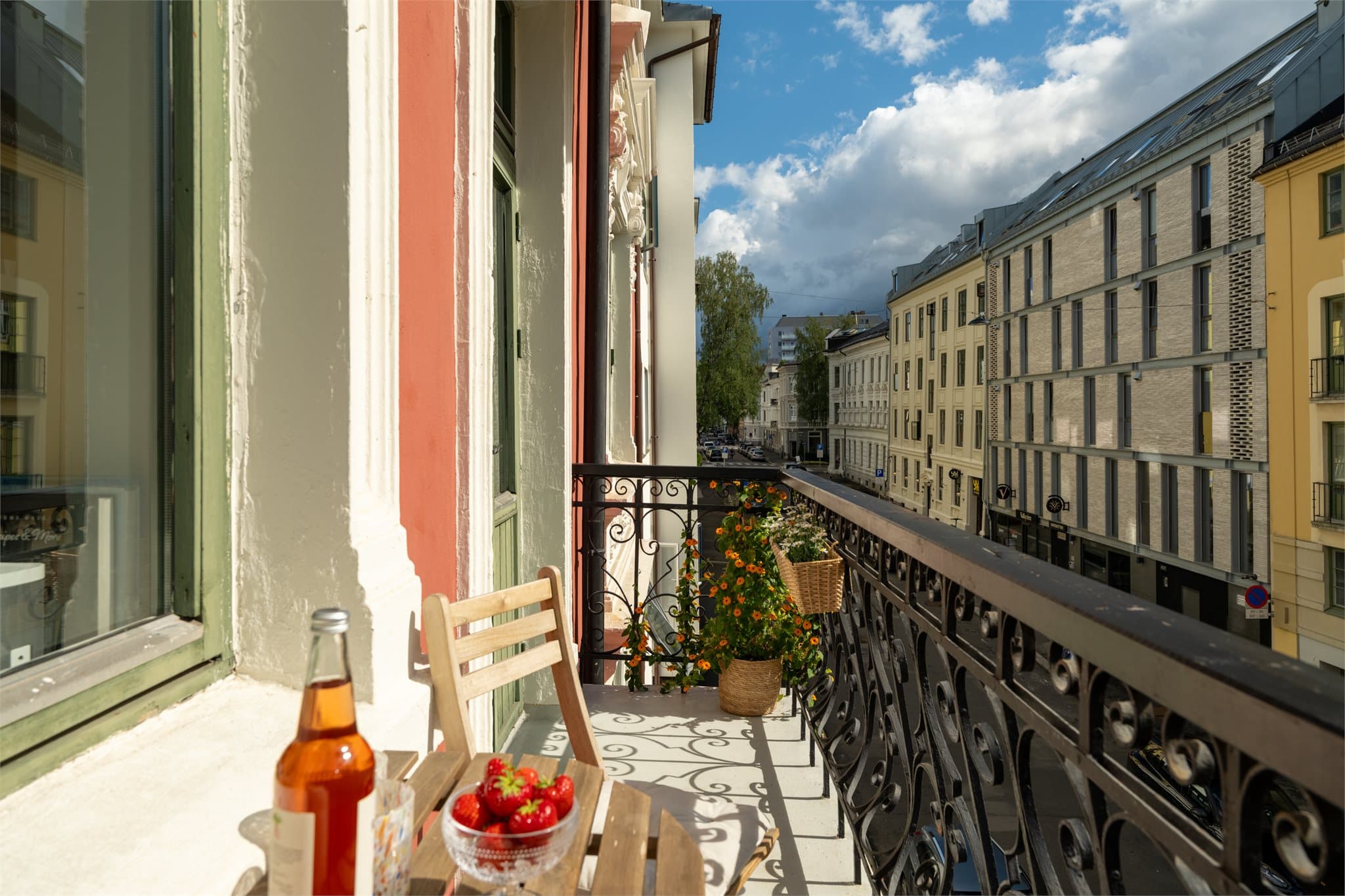 Balkongen ligger sørvestvendt.