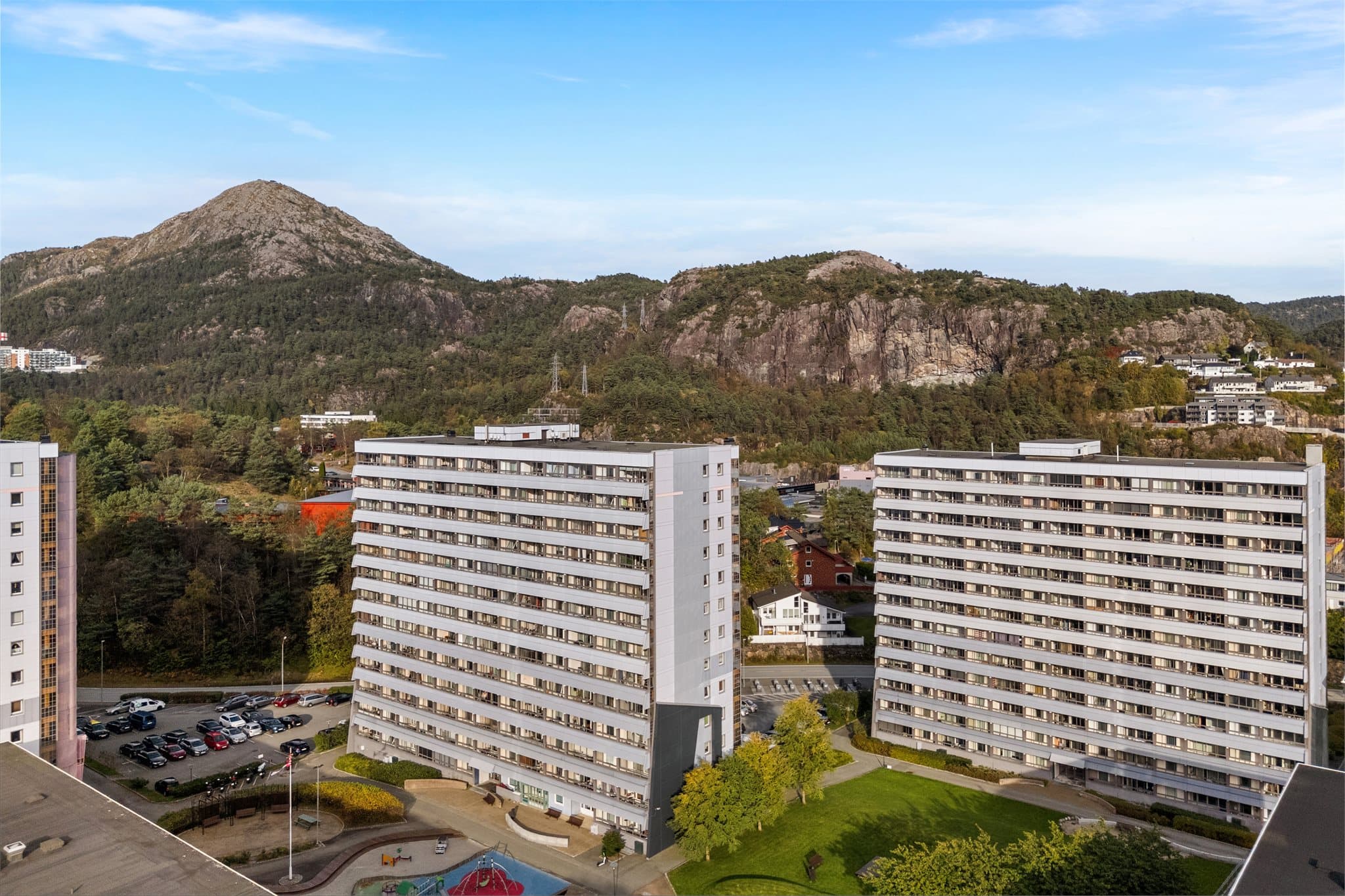 - Her har man kort vei til barnehager, skoler, dagligvarebutikker og ytterlige servicetilbud -