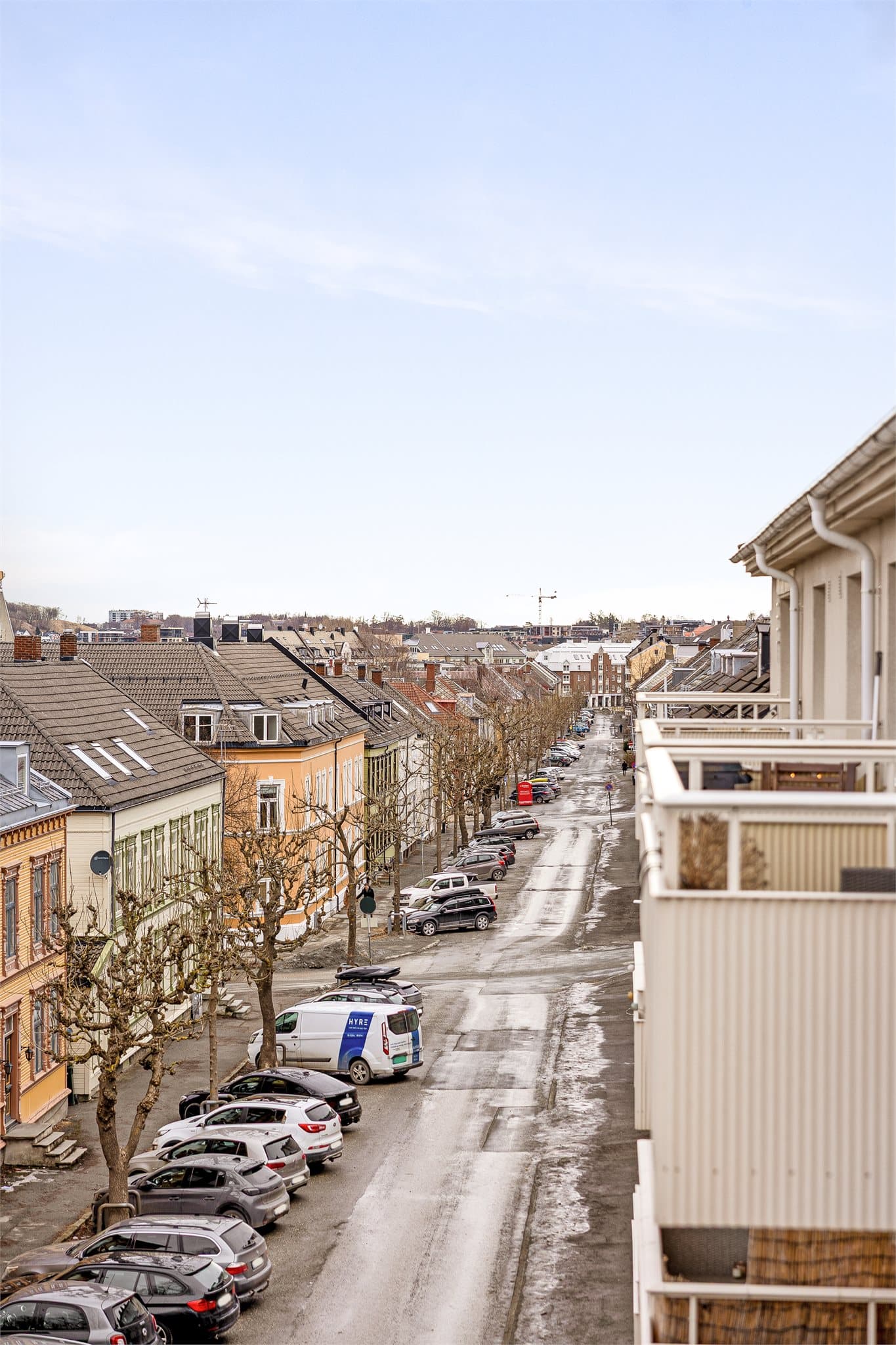 Her bor du sentralt på Møllenberg med kort vei til "alt" man trenger i hverdagen.