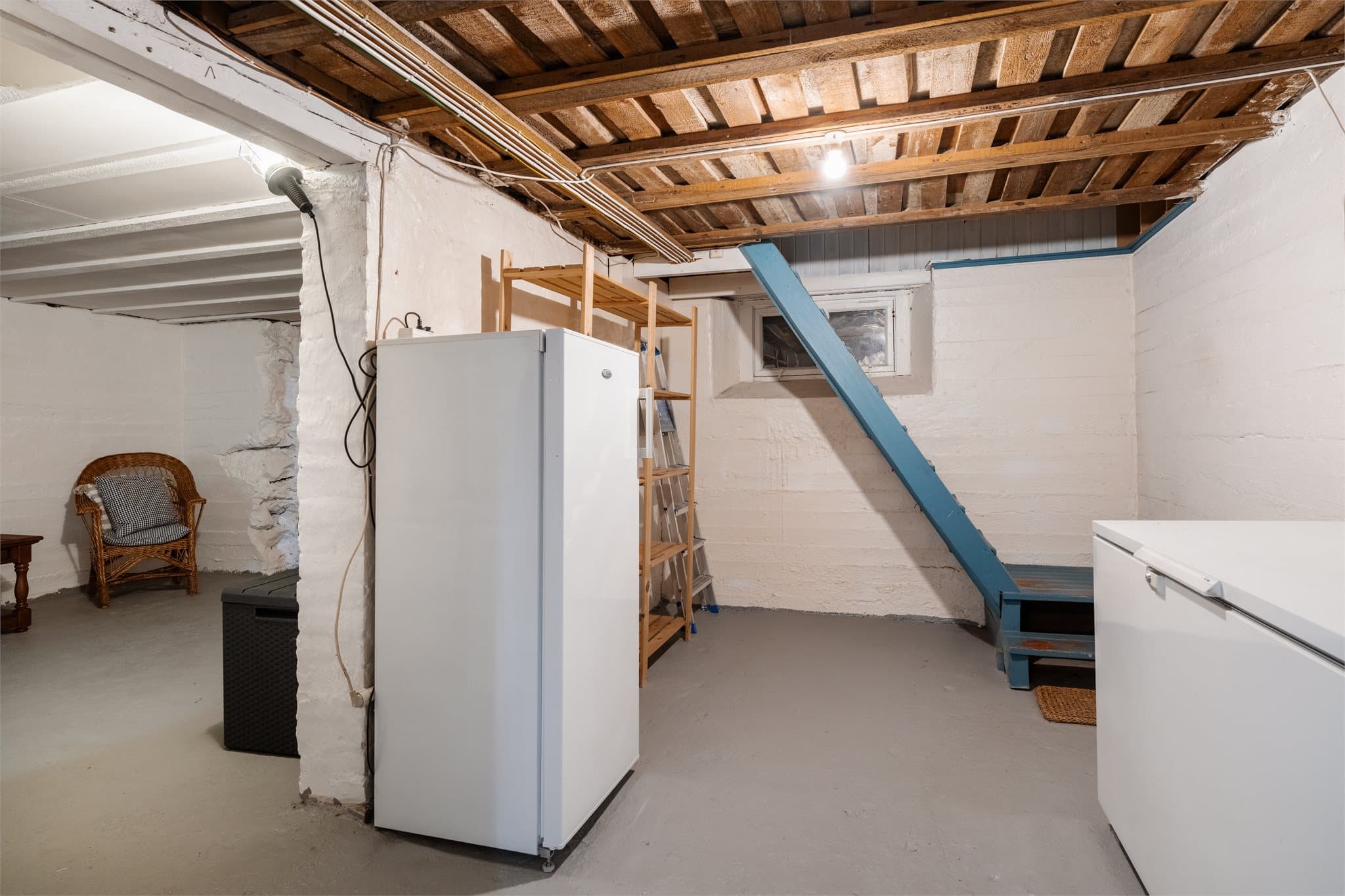 Her er det god plass til oppbevaring av sportsutstyr, verktøy og sesongartikler.