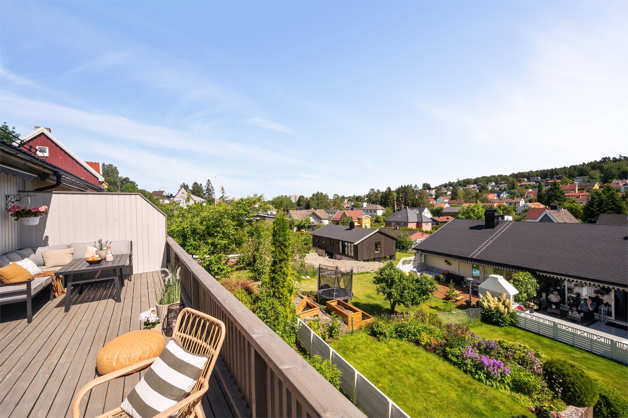 Her bor dere i et grønt og frodig nabolag med hyggelige naboer på alle kanter.