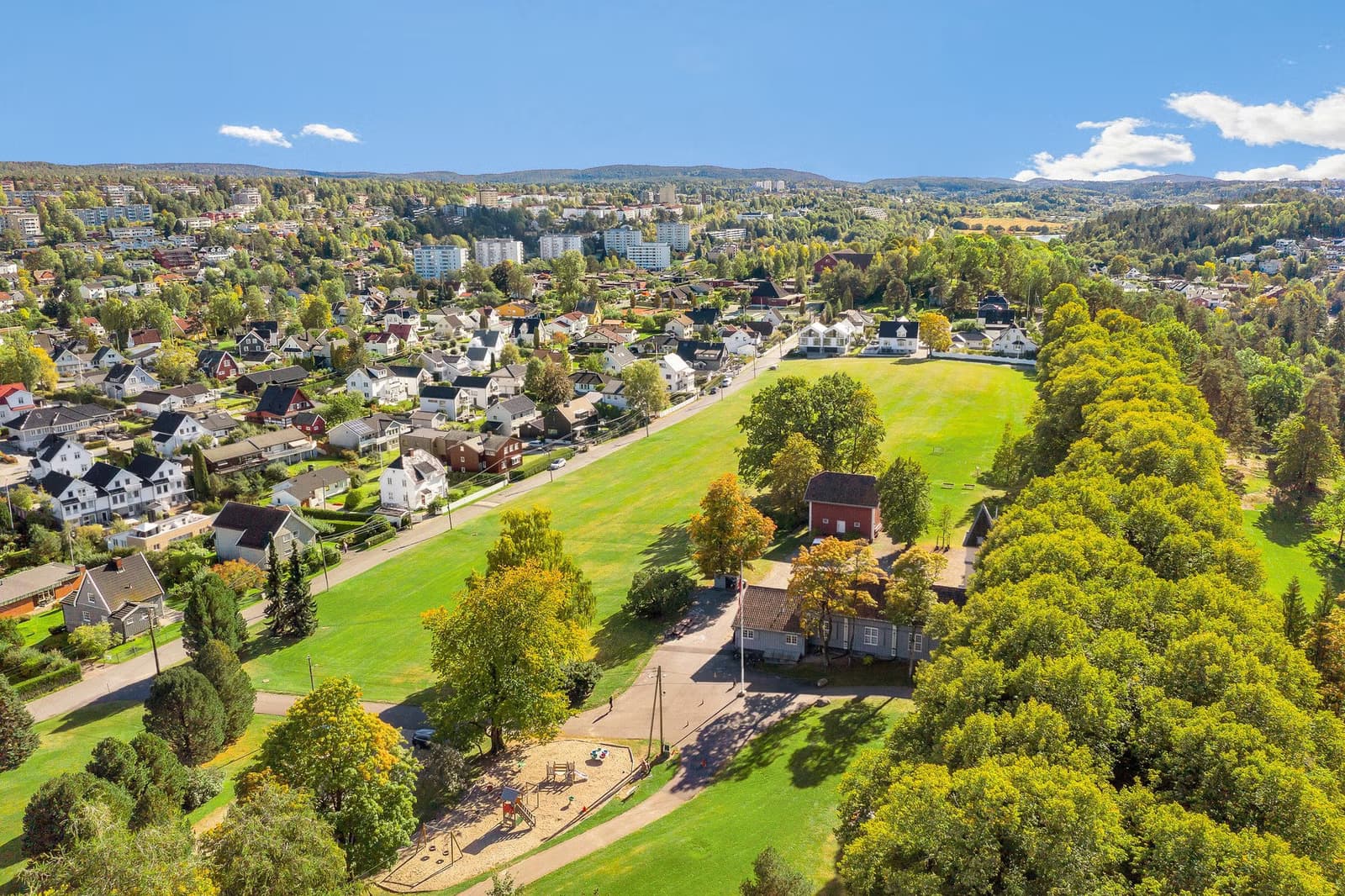 Umiddelbar nærhet til Nordre Skøyen park og Nordre Skøyen Hovedgård.