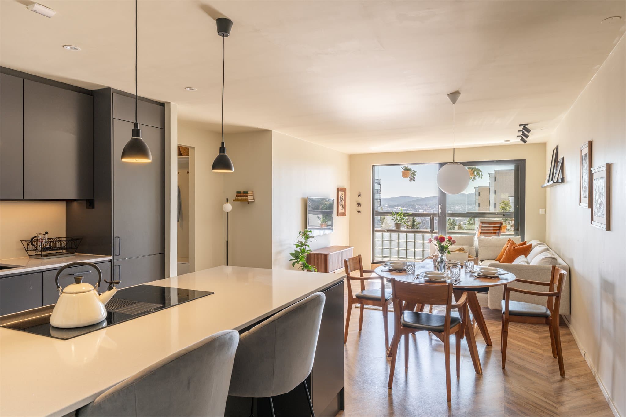 Emir Resulbegovic v. Emera Eiendomsmegling ønsker velkommen til Odvar Solbergs vei 8!