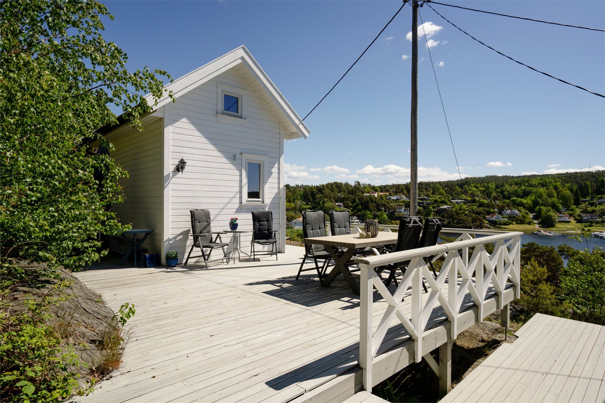 Annekset ble oppført i 2010 og gir ekstra plass med egen terrasse.