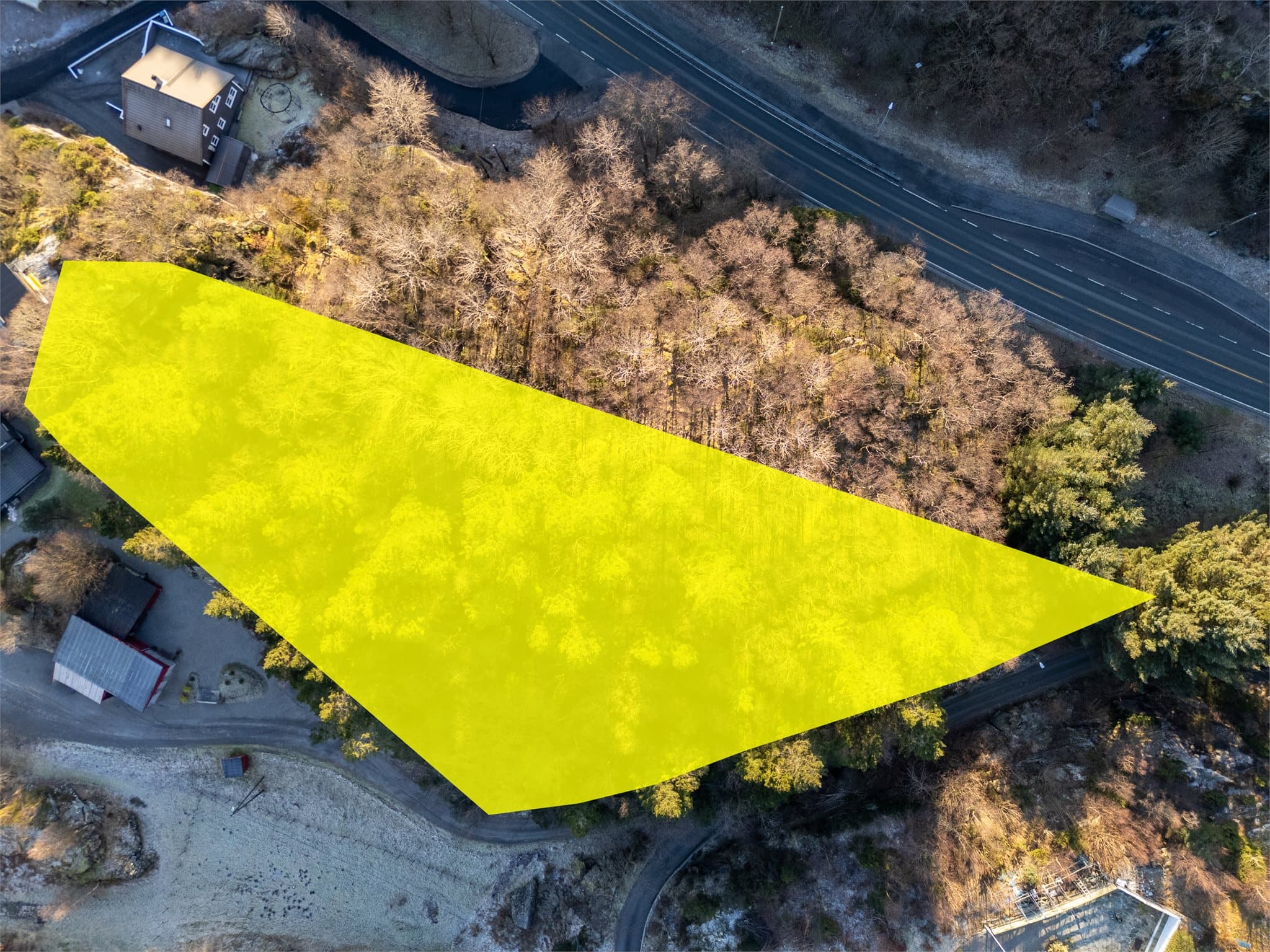 - Solrik tomt på 3 739,8m² i et ettertraktet boligområde på Spjeld -