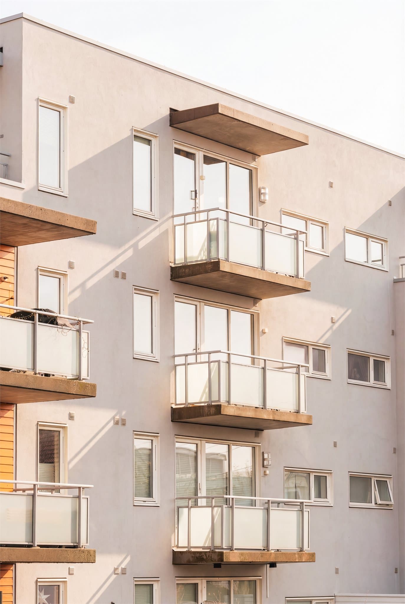 Leiligheten ligger i 3.etg, i denne blokken fra 2008.