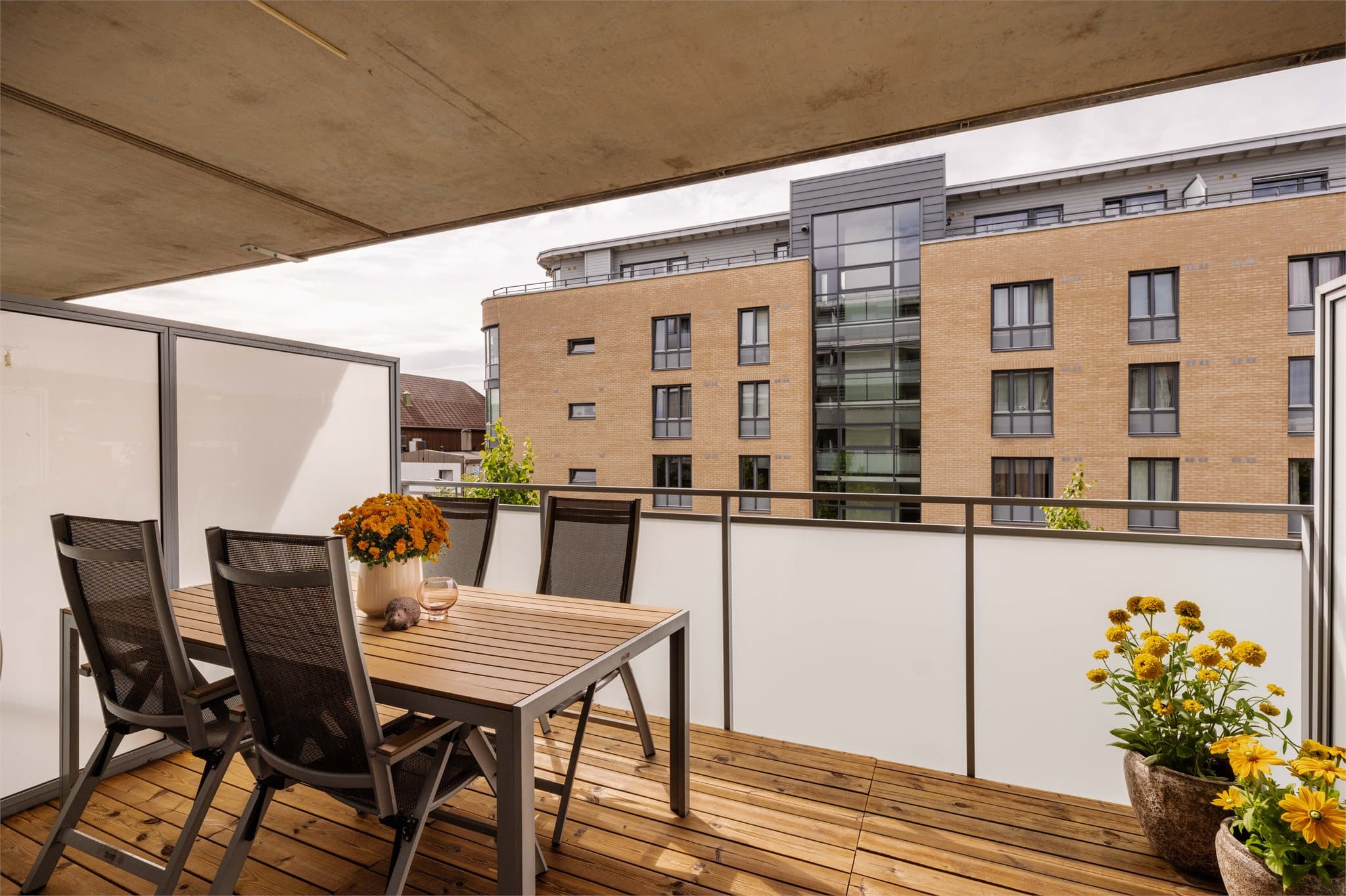 Leiligheten har en romslig, vestvendt balkong på ca. 11 m².