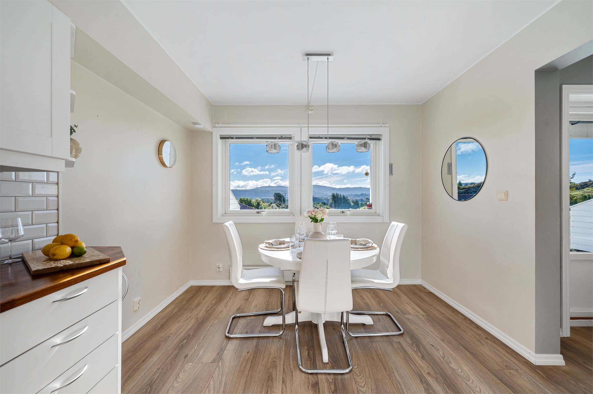 - God plass til et hyggelig spisebord -