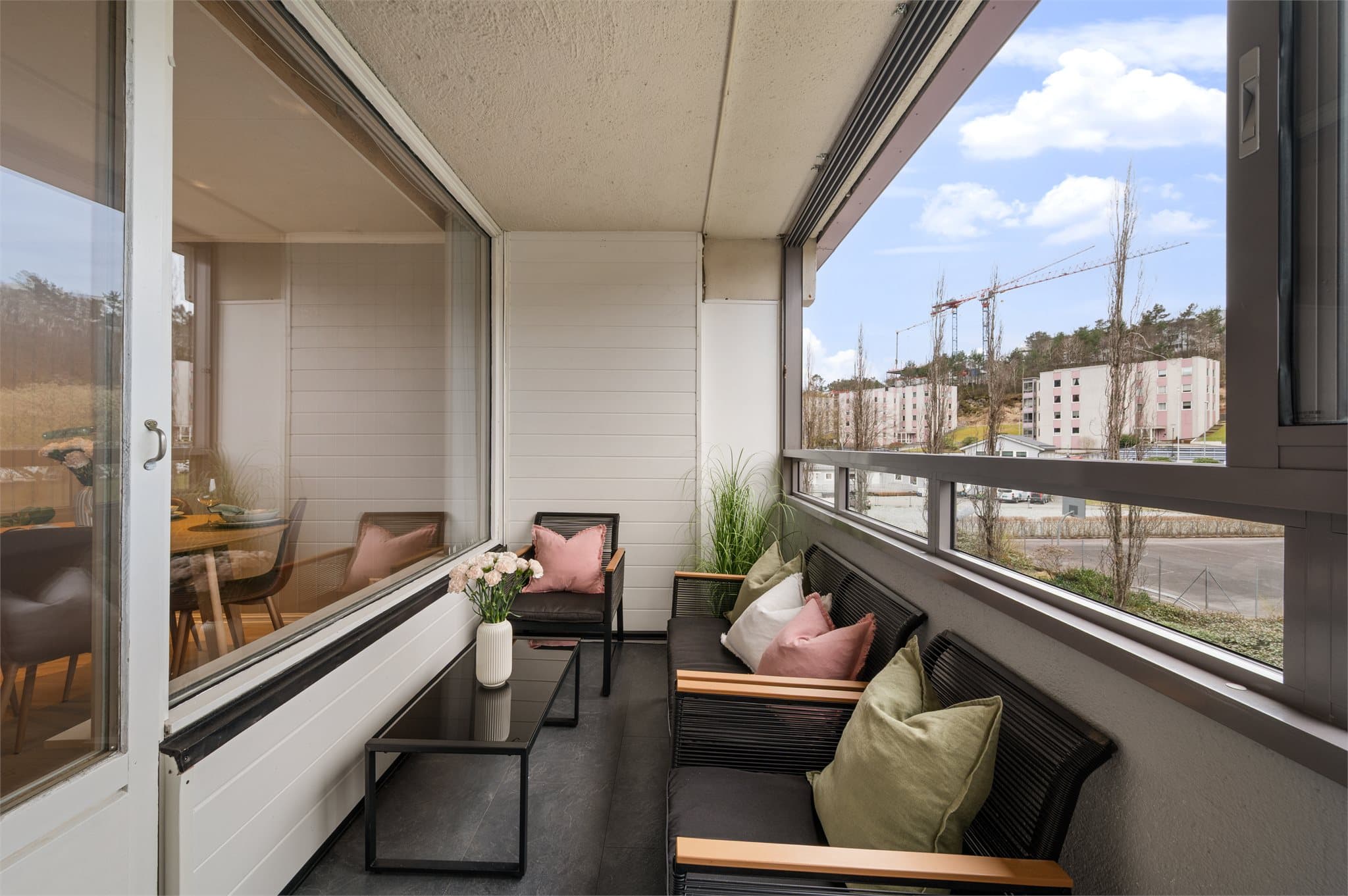 - Altanen blir som en forlengelse av stuen -