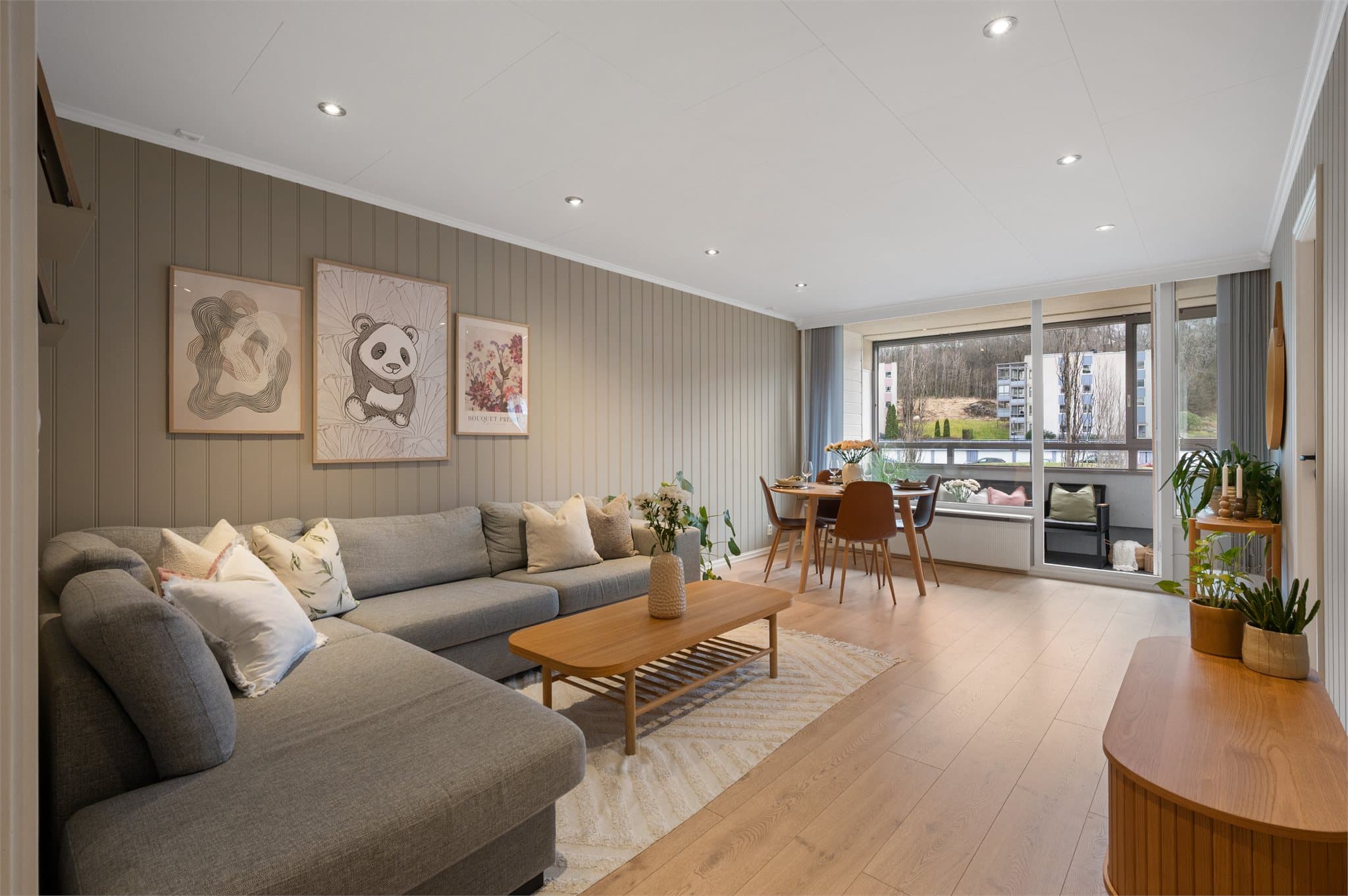 - Emera eiendomsmegling v/ Hamza Choudhary har gleden av å presentere Loddefjordveien 34 -