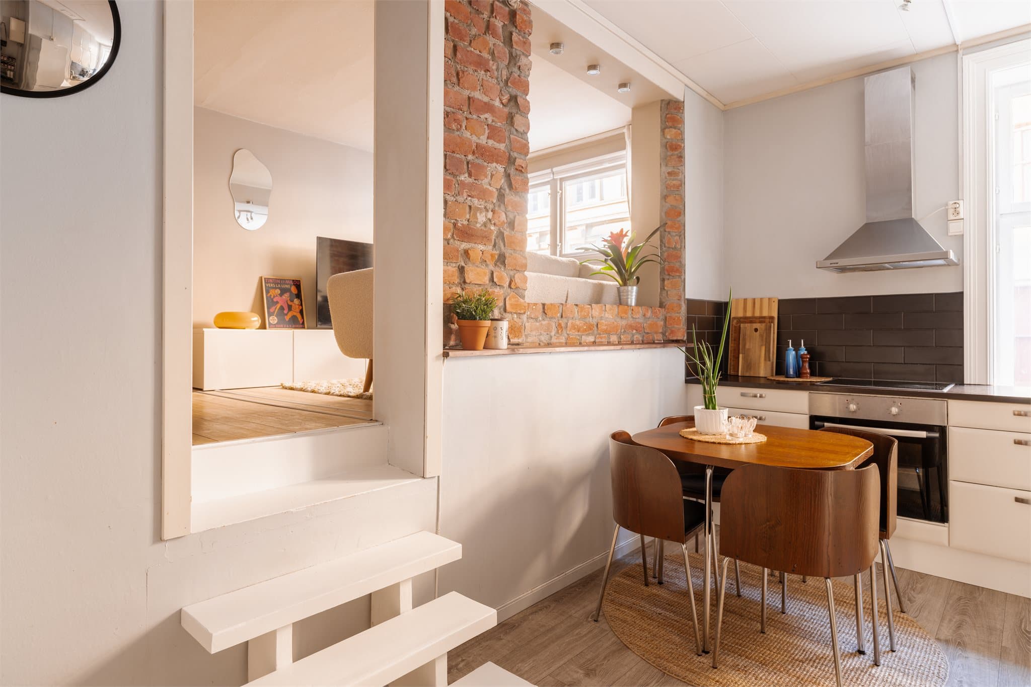 Velkommen til lekre Markveien 12A presentert av Emera eiendomsmegling v/ Regine Hodt og Ruben Knutsen