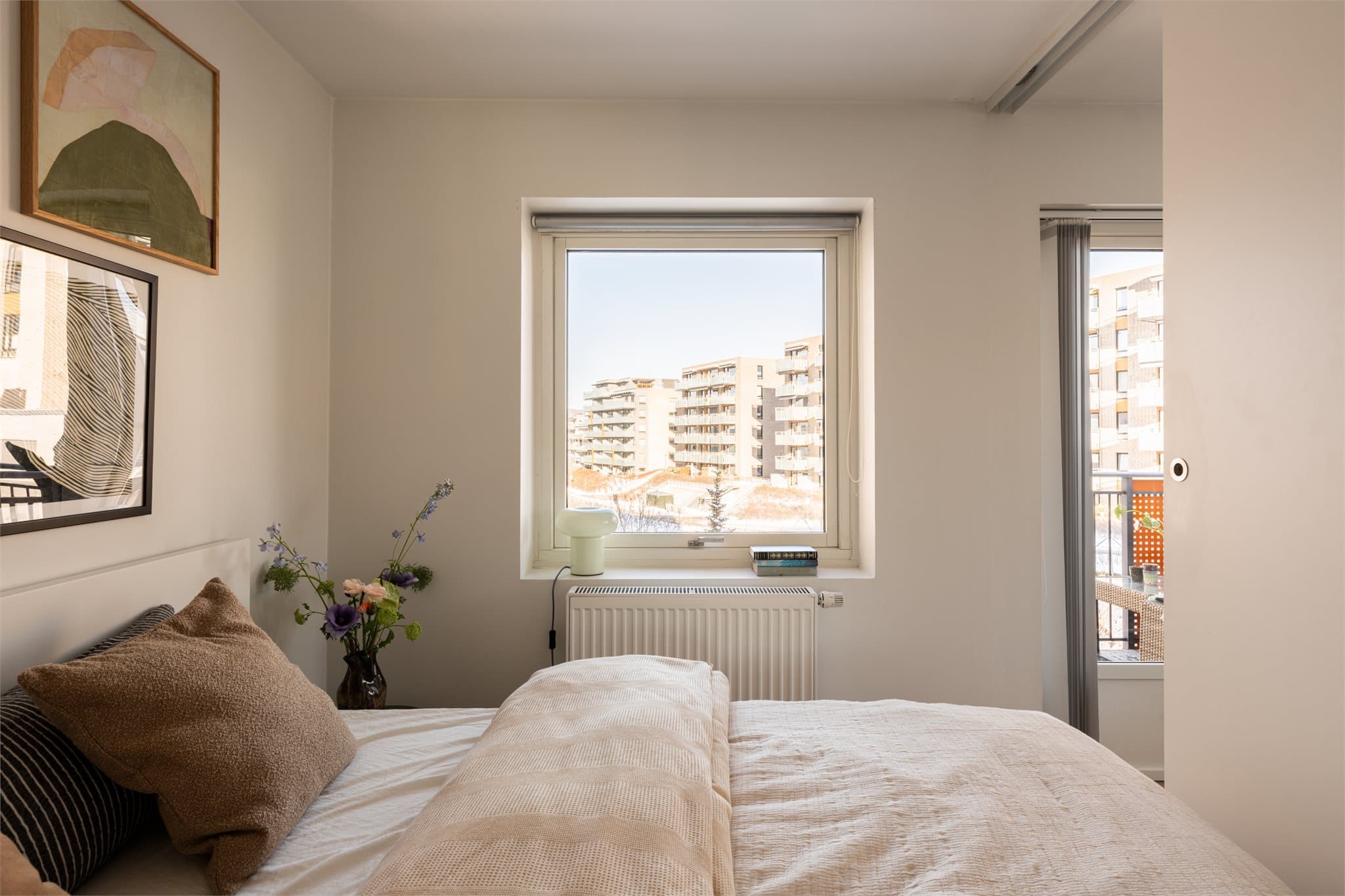 Seng kan medfølge dersom det er ønsket.