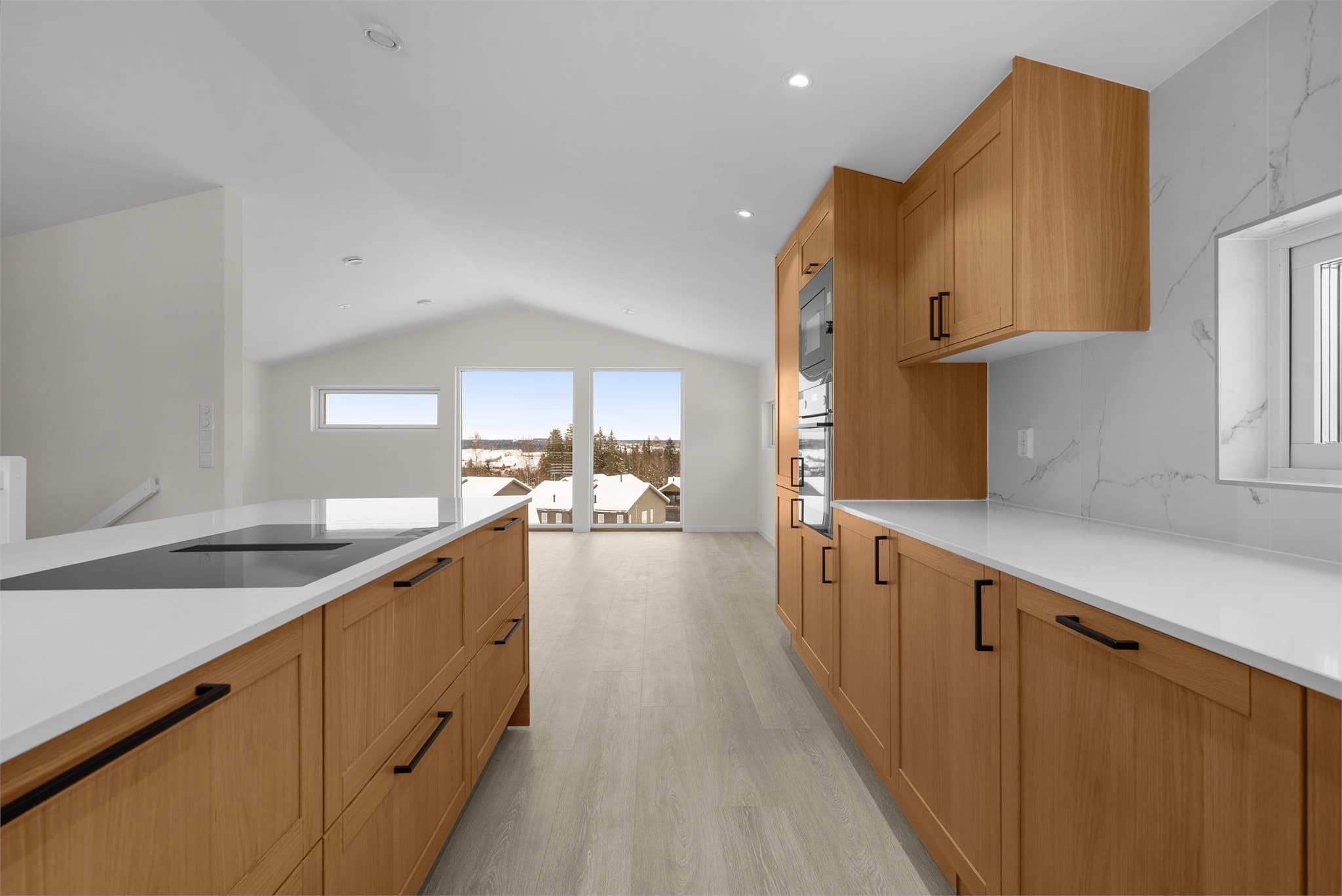 Stort og påkostet kjøkken fra Sigdal med alle hvitevarer