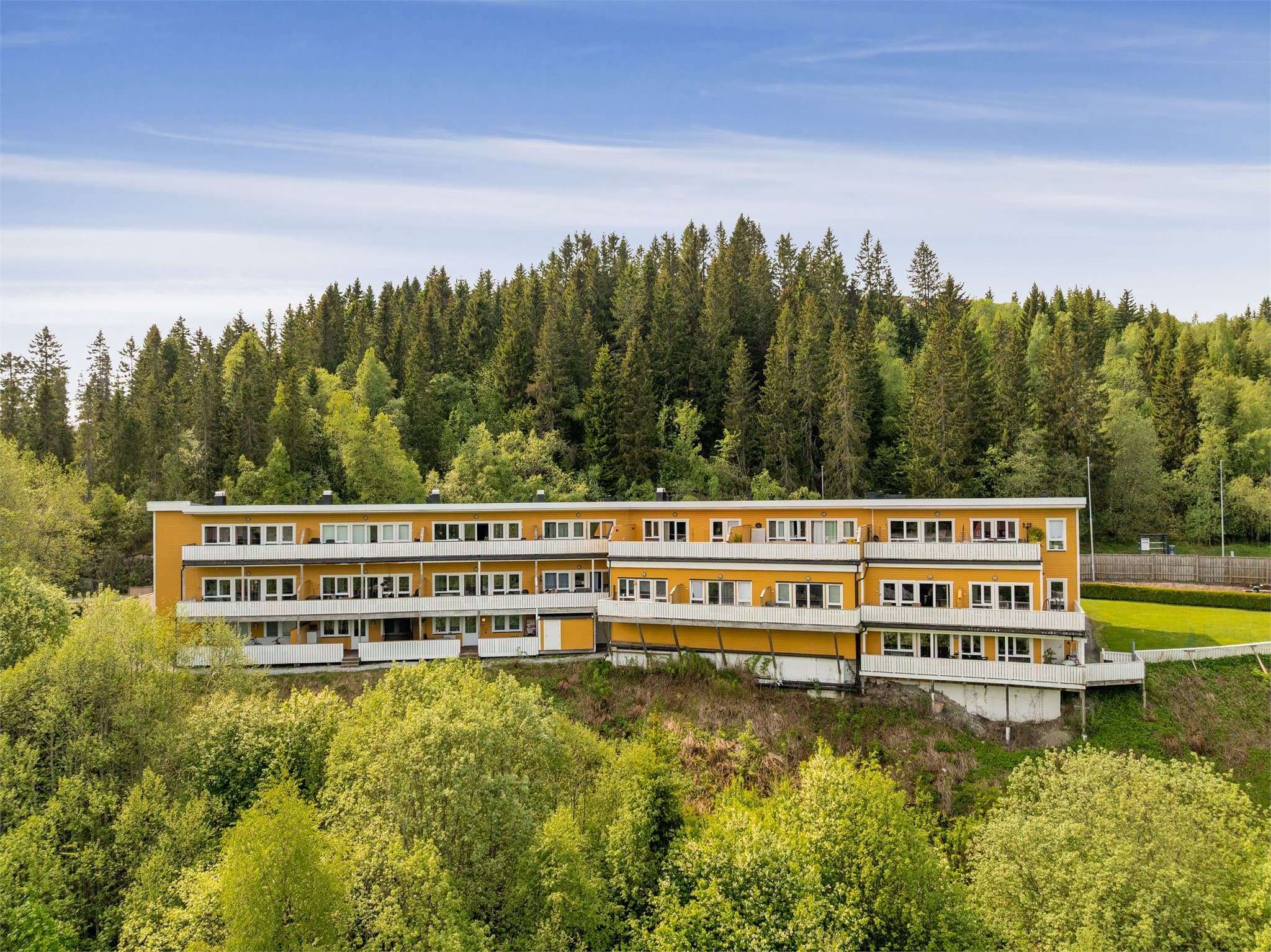 Fra eiendommen er det gangavstand til Rema 1000 Kroppanmarka.