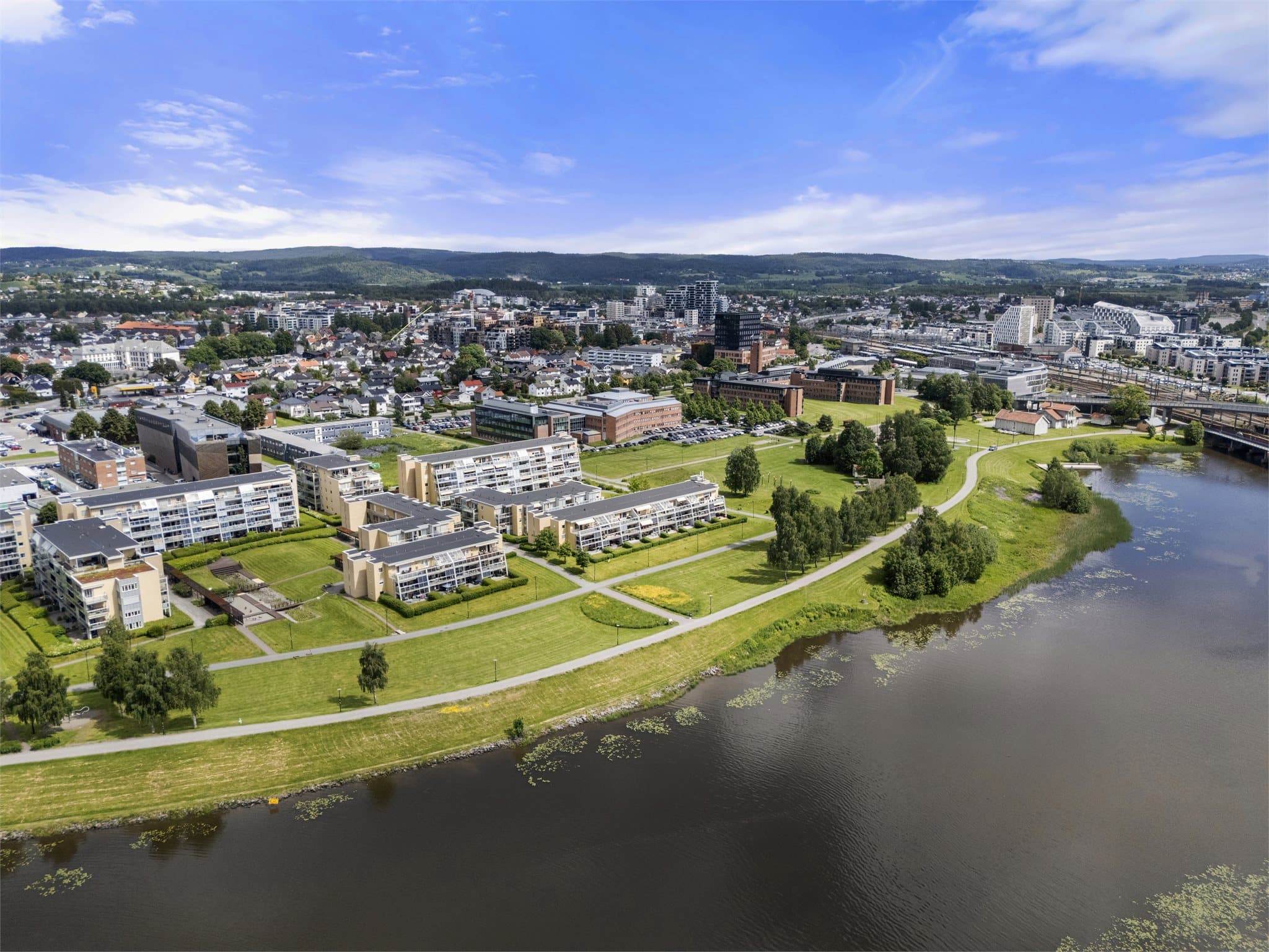 Med kort vei til fine turstier langs Nitelva