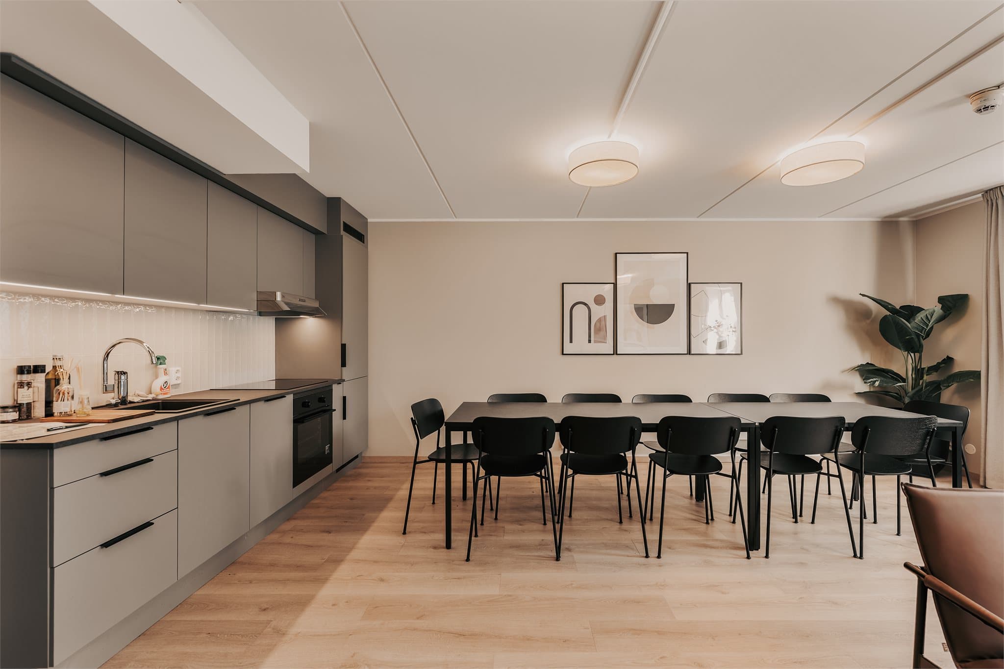 Selskapslokale i bygget.