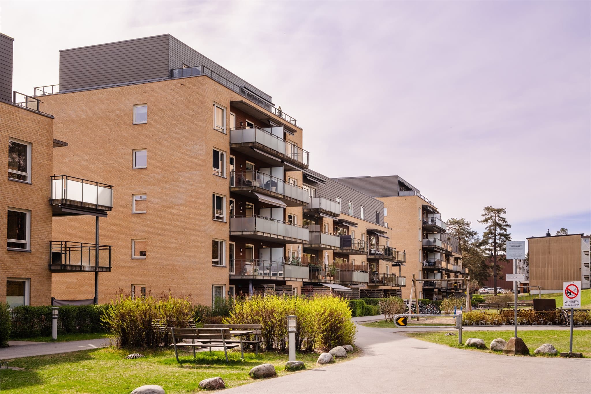 Moderne leilighetsbygg fra 2015 i et etablert og familievennlig boligområde på Vestre Trasop.