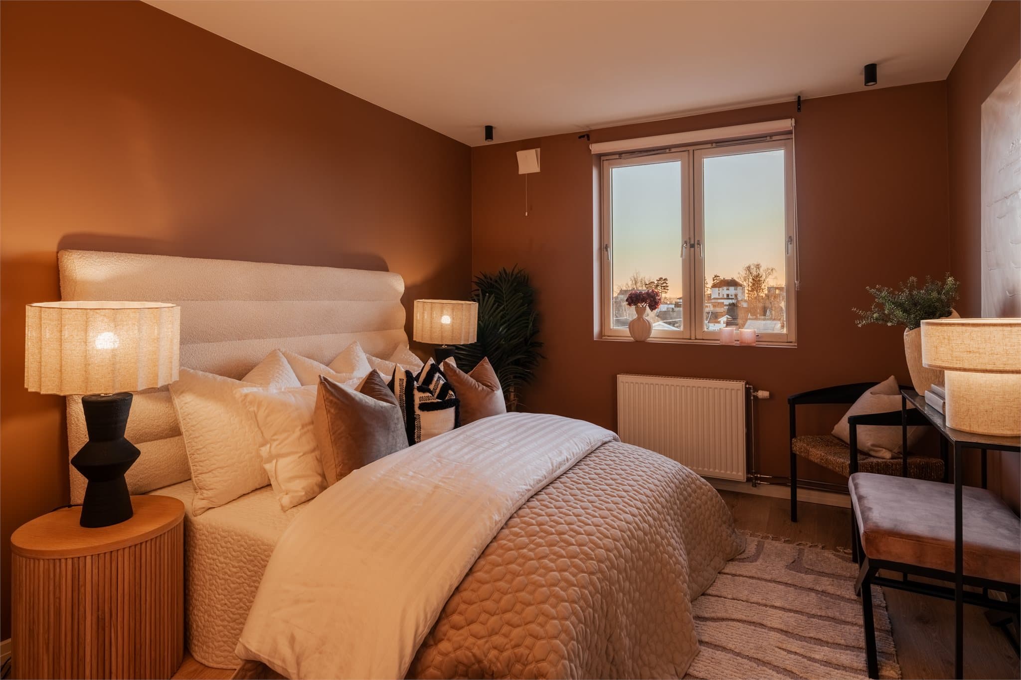 Hovedsoverommet er utvidet for å gi bedre plass, som følge av en smart planløsningsendring.