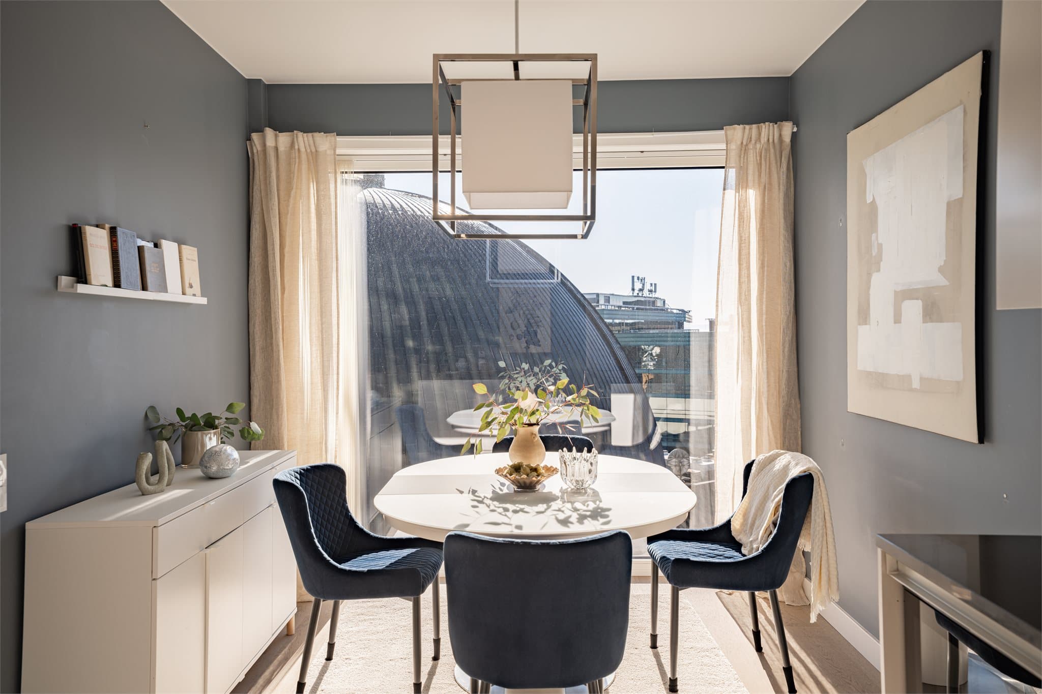 Funksjonell utforming som gjør matlaging både effektiv og trivelig.