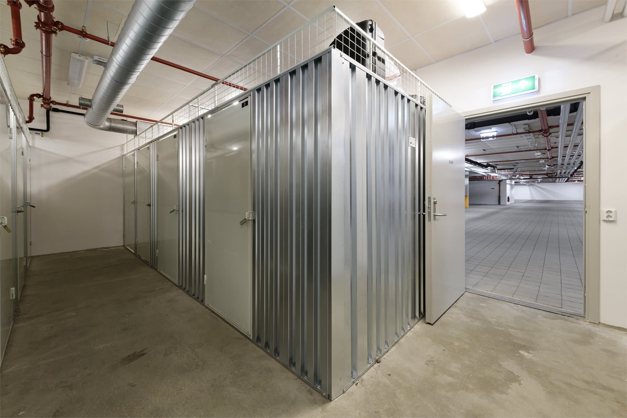 Praktisk bod også i tilknytning til garasjekjelleren