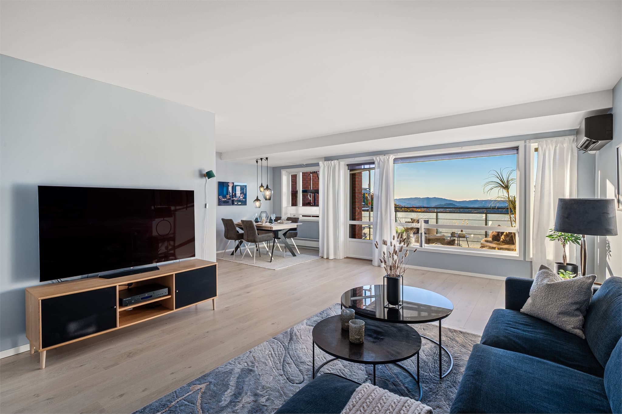 - Nyt roen og privatlivet i denne skjermede leiligheten med flott beliggenhet i et populært sameie -