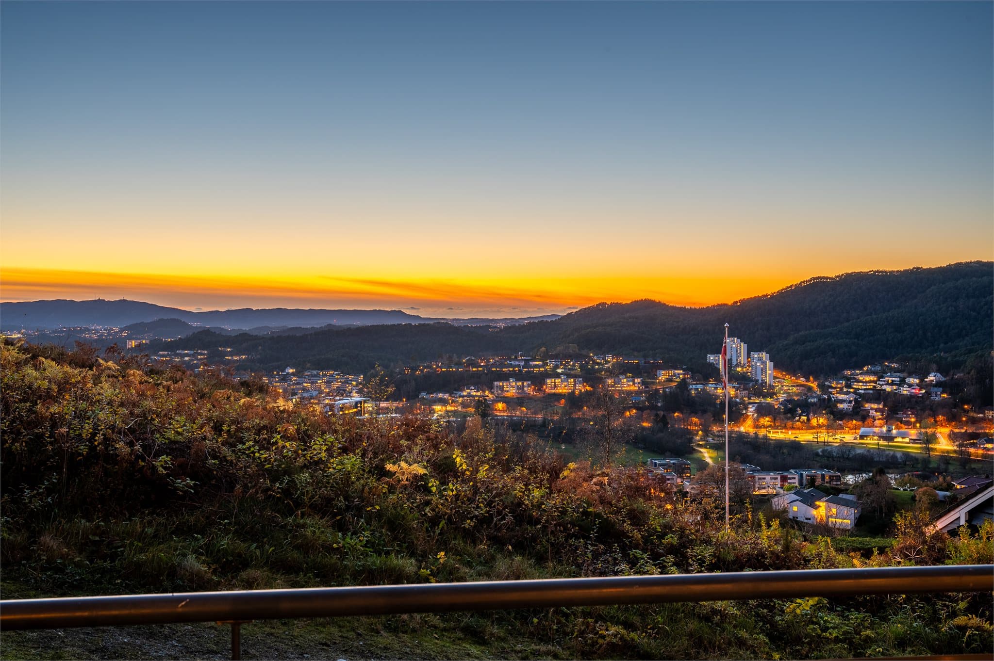 - En lekker leilighet beliggende i en høy 1. etasje uten noe sjenerende innsyn -