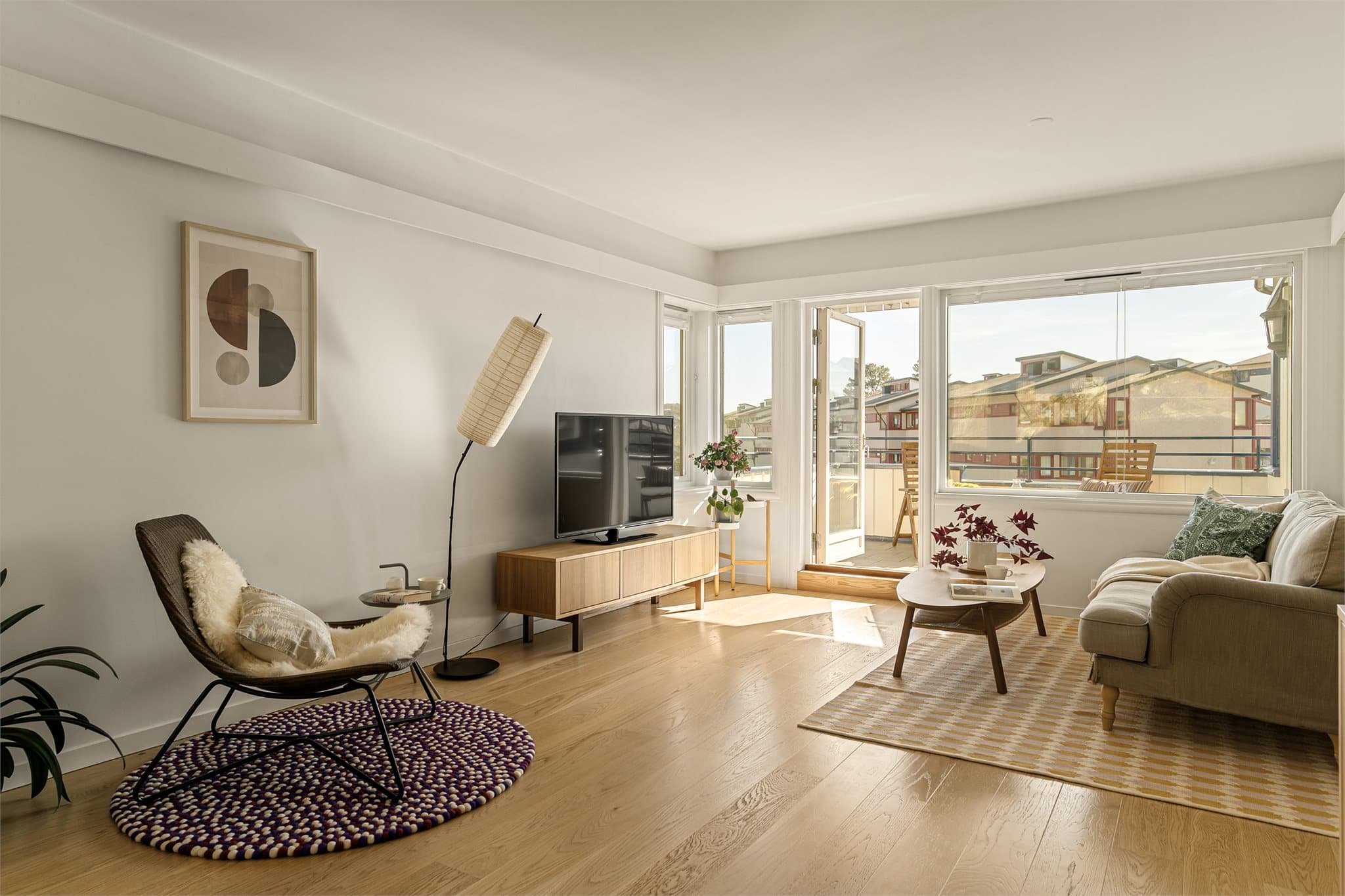 - Emera Eiendomsmegling v/Ingvar Nypan har gleden av å presentere Ørnahaugen 27 -