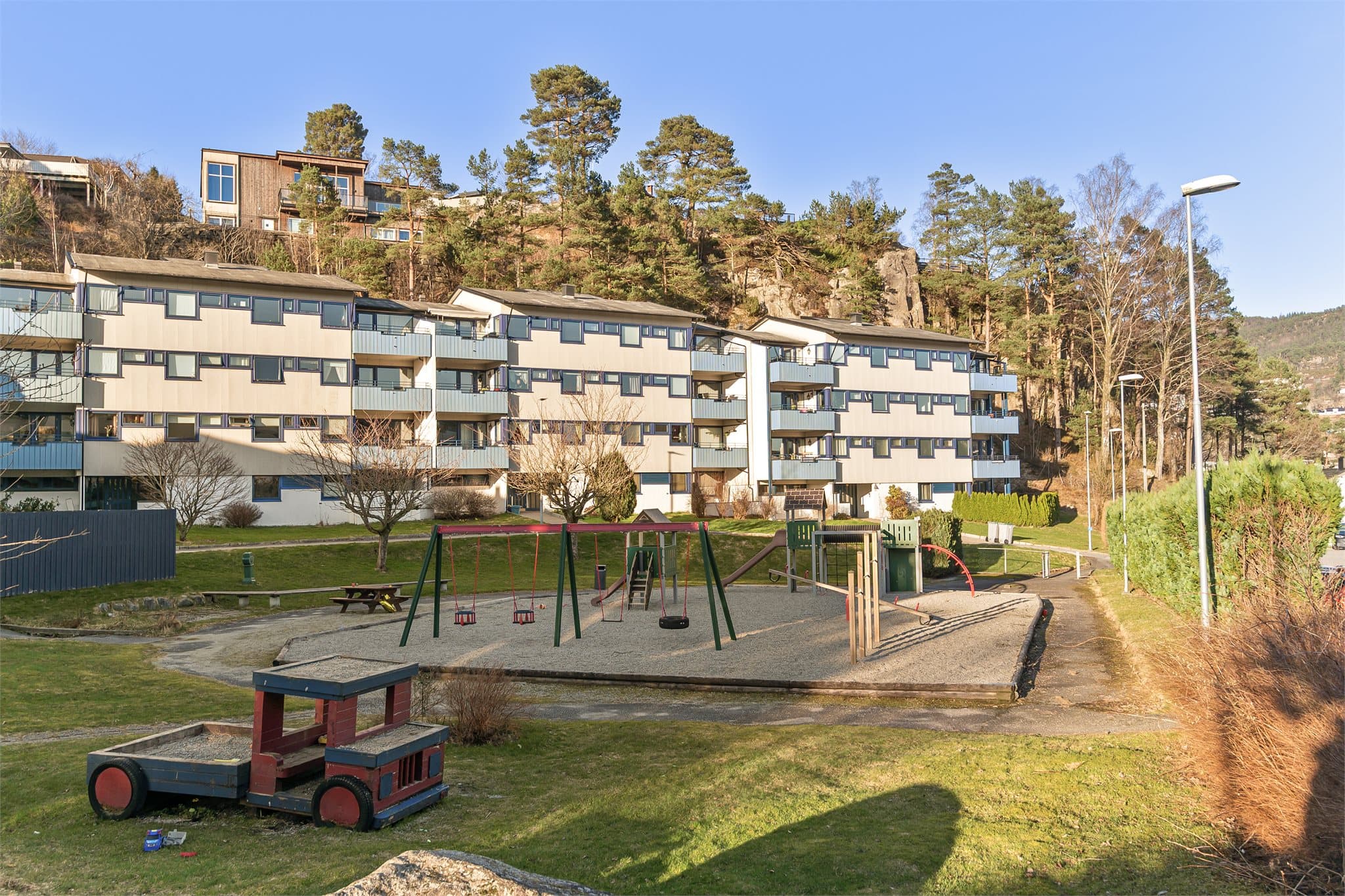 - Borettslaget har pene uteområder til lek og morro -