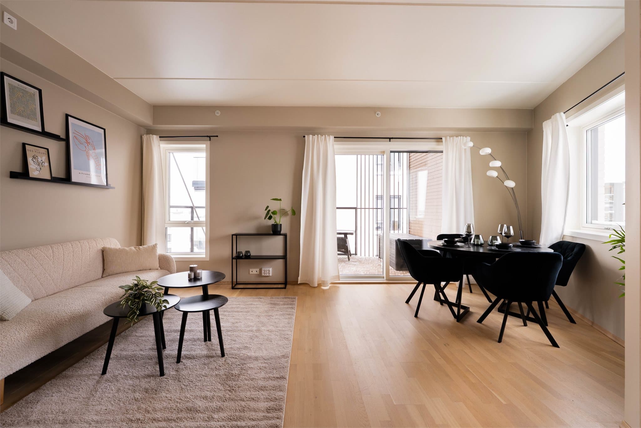 Strøken og moderne 3-roms leilighet i 7.etg med garasjeplass og ekstern bod.