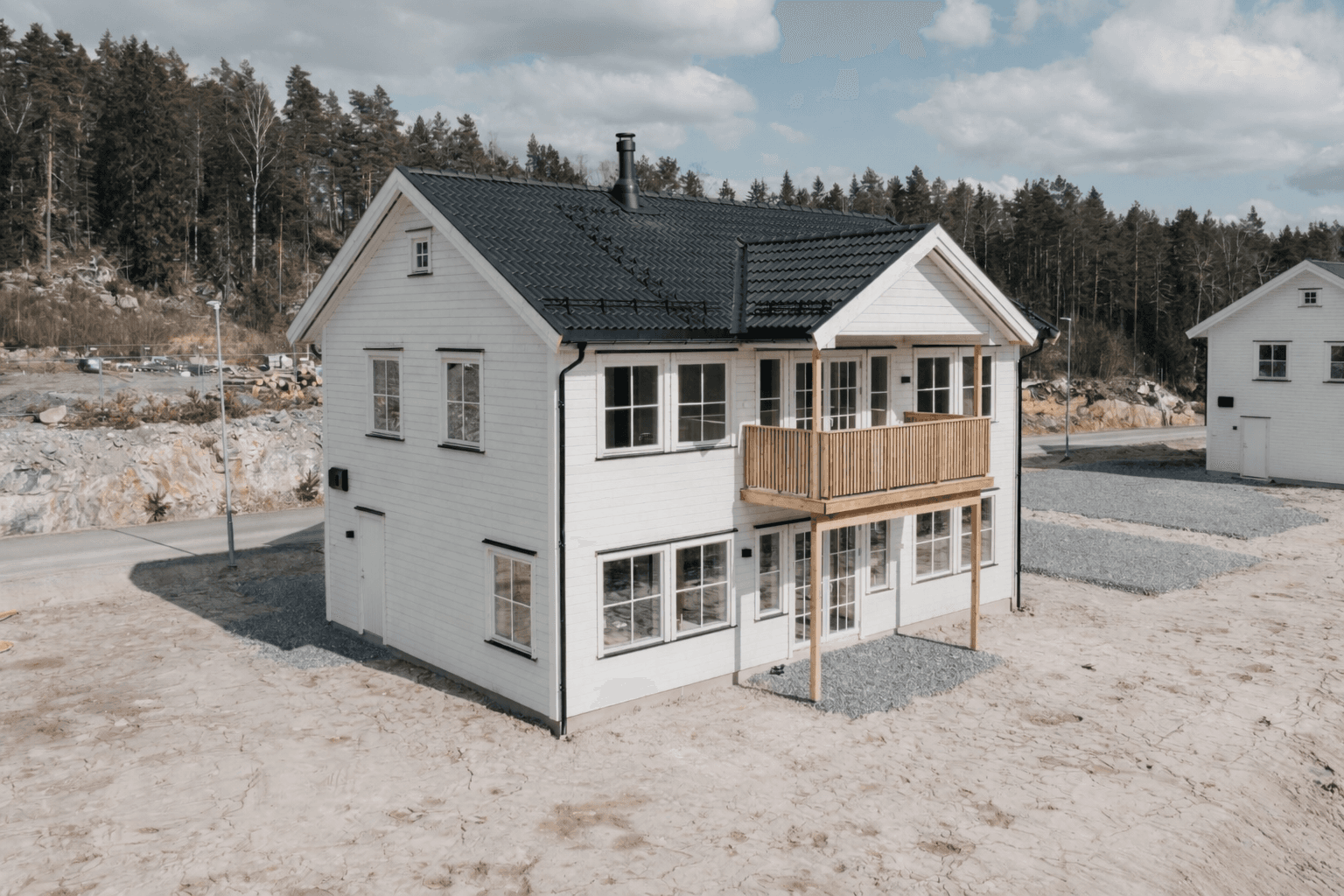 Emera Eiendomsmegling har gleden av å presentere Kartedalsveien 3!