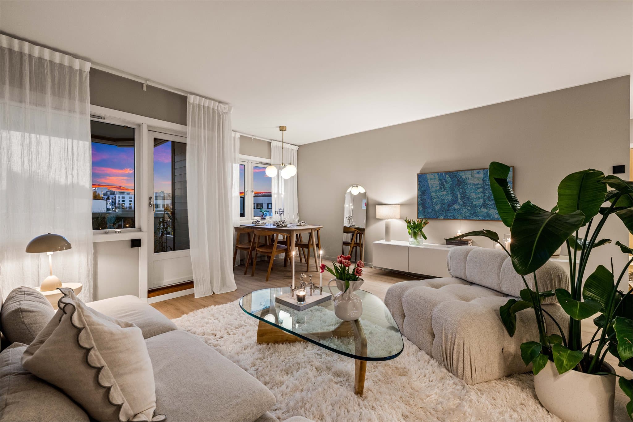 Velkommen til Sverres vei 7 - presentert av Milad Alexander Sabori v/ Emera Eiendomsmegling.