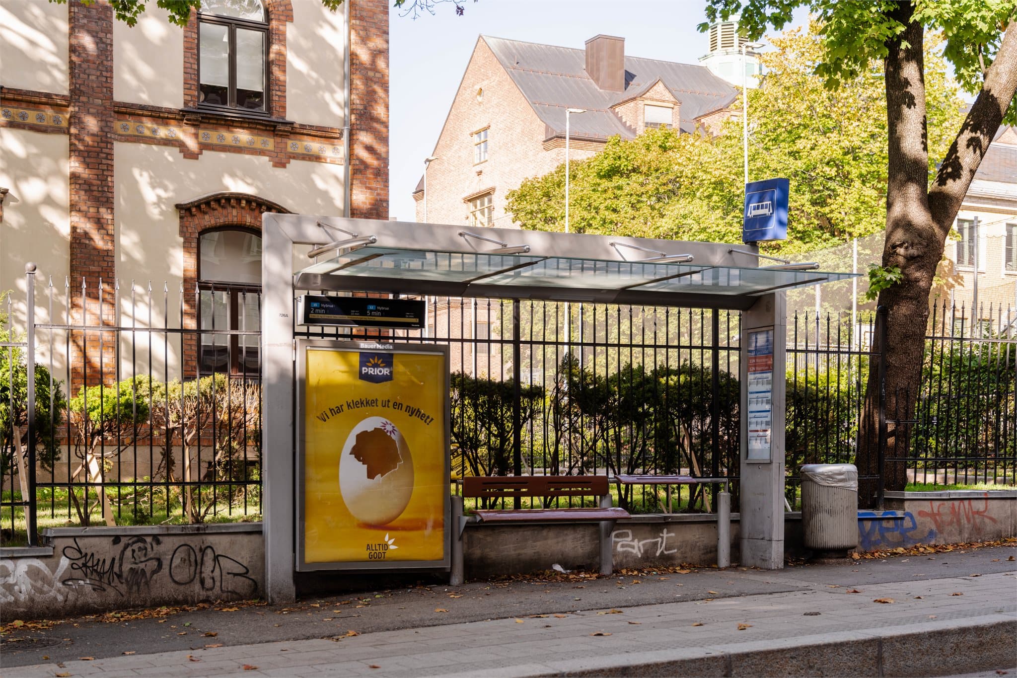 Trikkeholdeplassen i Vogts gate ligger like i nærheten, med enkel tilgang til kollektivtransport.