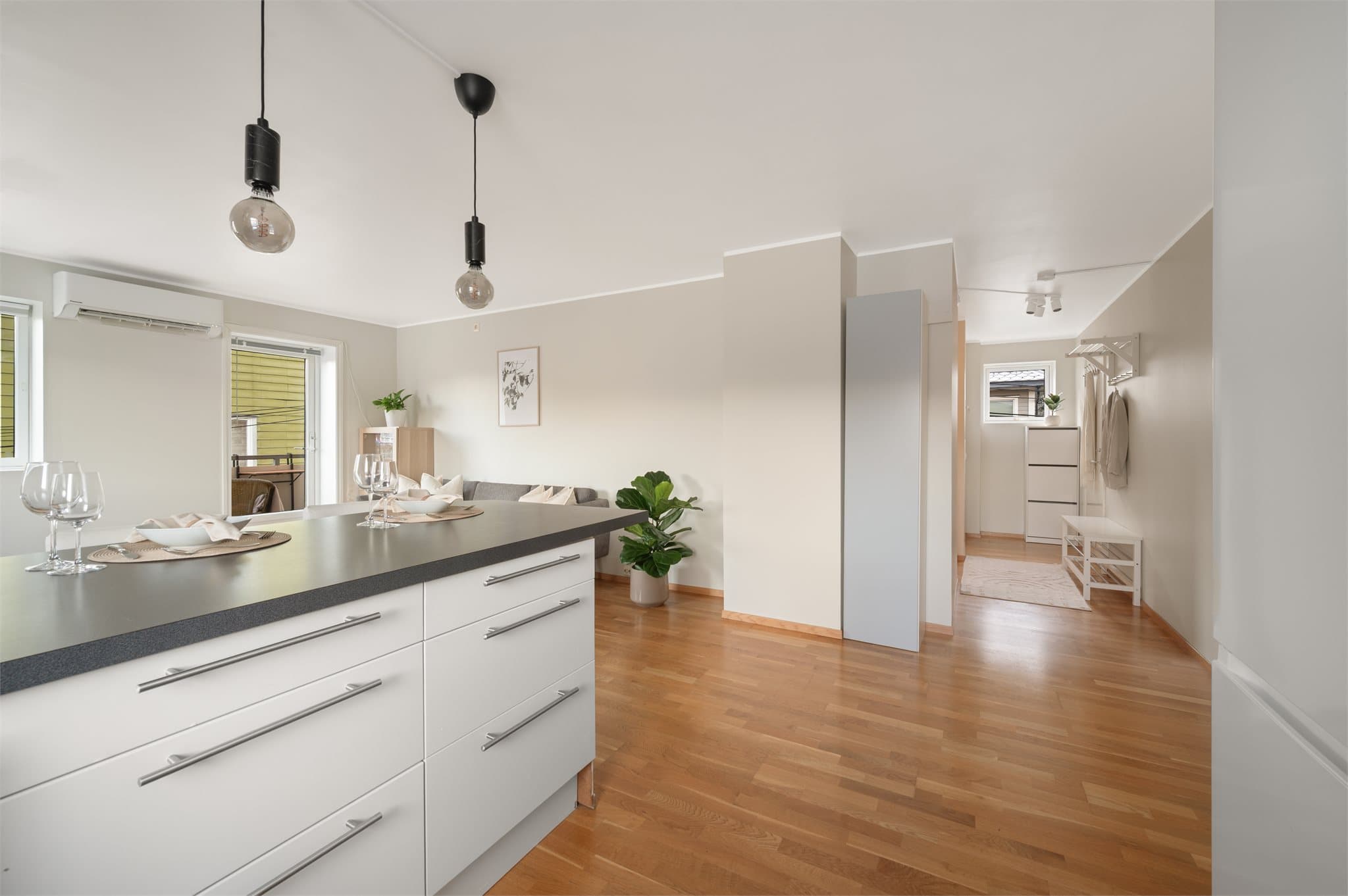 - Varmepumpe i stue fra 2022 gir jevn varme og lavere strømforbruk -