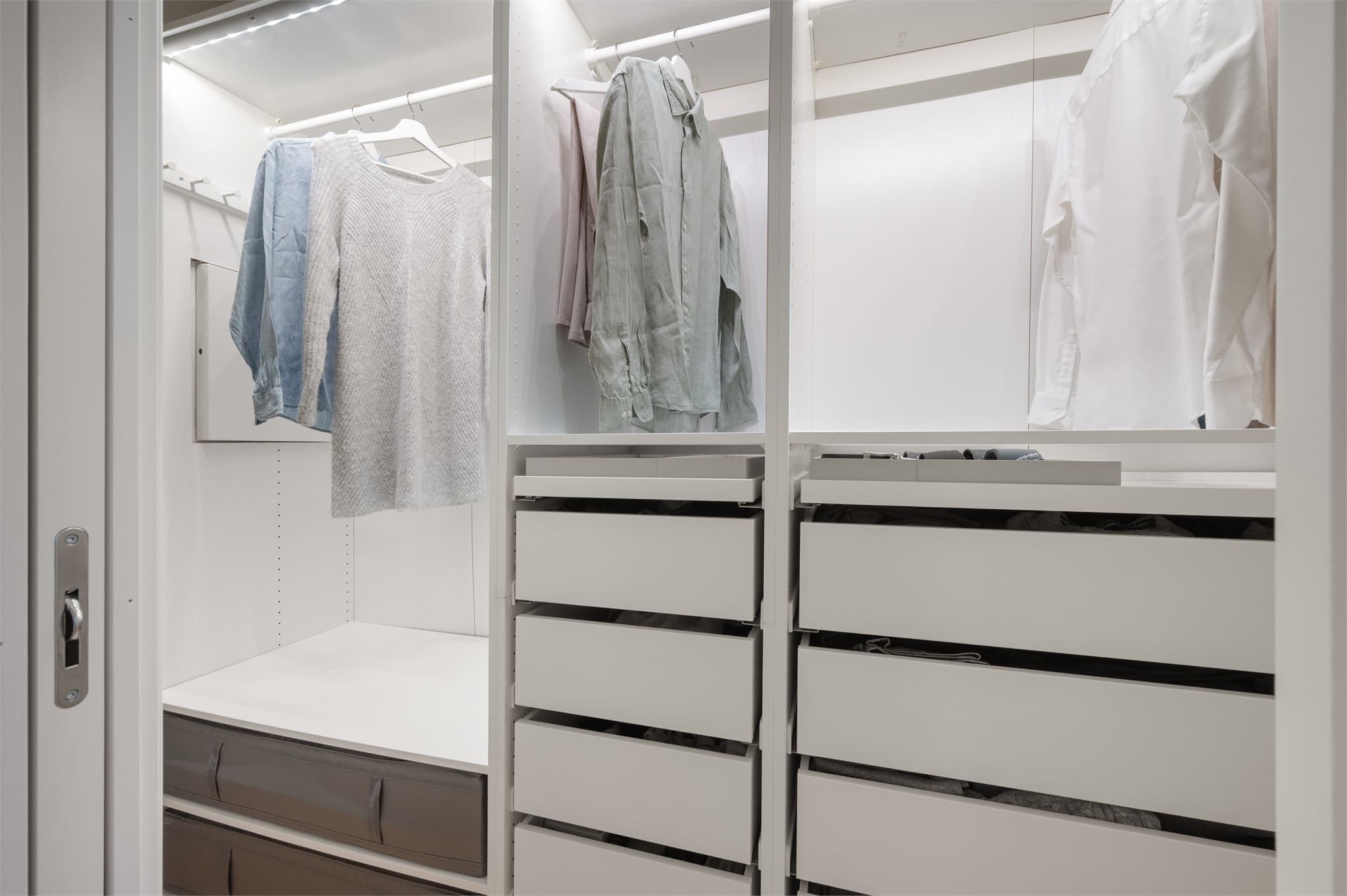 - Leiligheten har en bod i kjeller på 3m² -