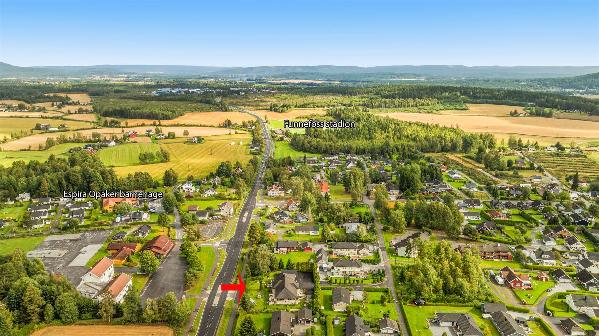 Kort vei til barnehage og Funnefoss stadion.