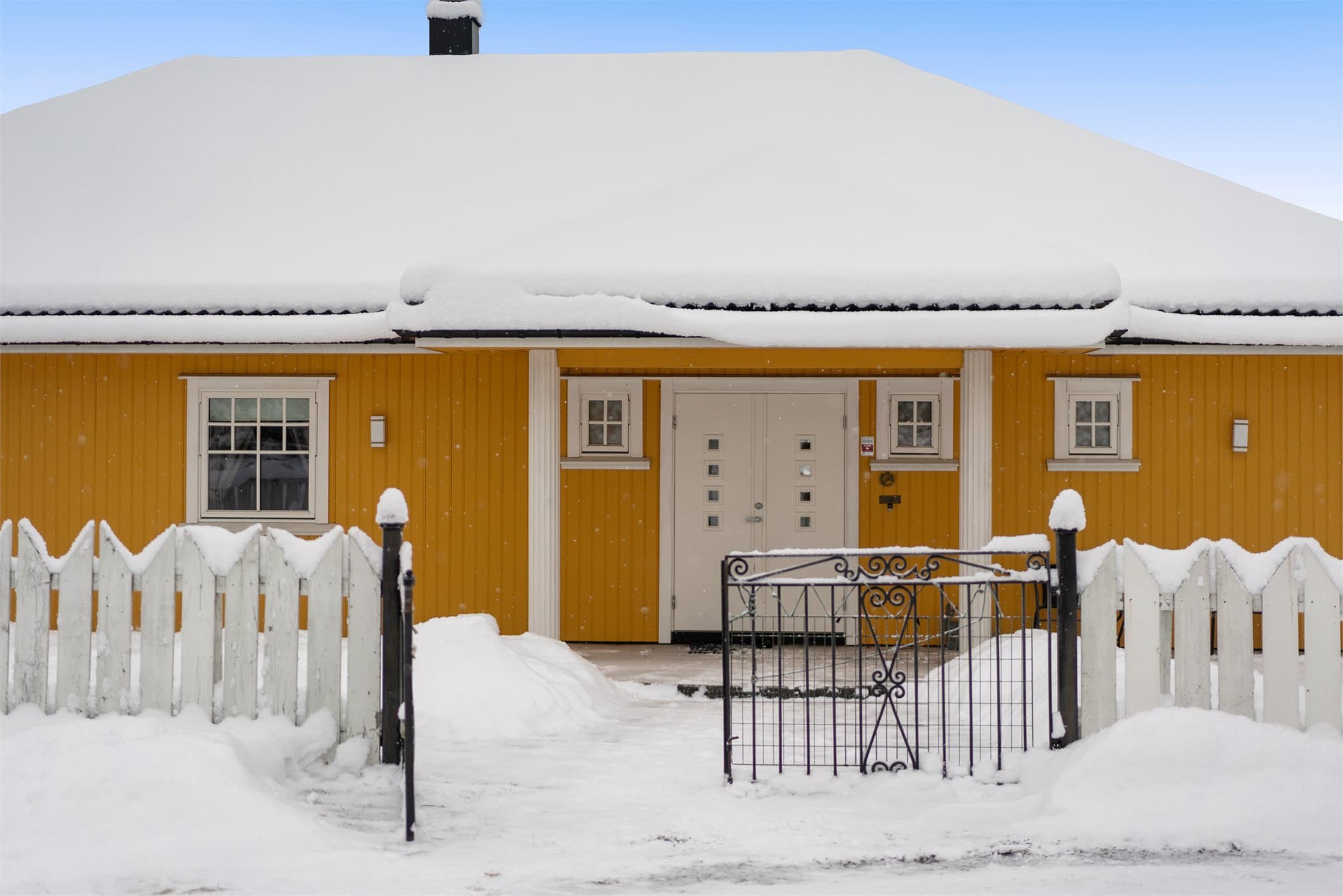 Hagen er inngjerdet.