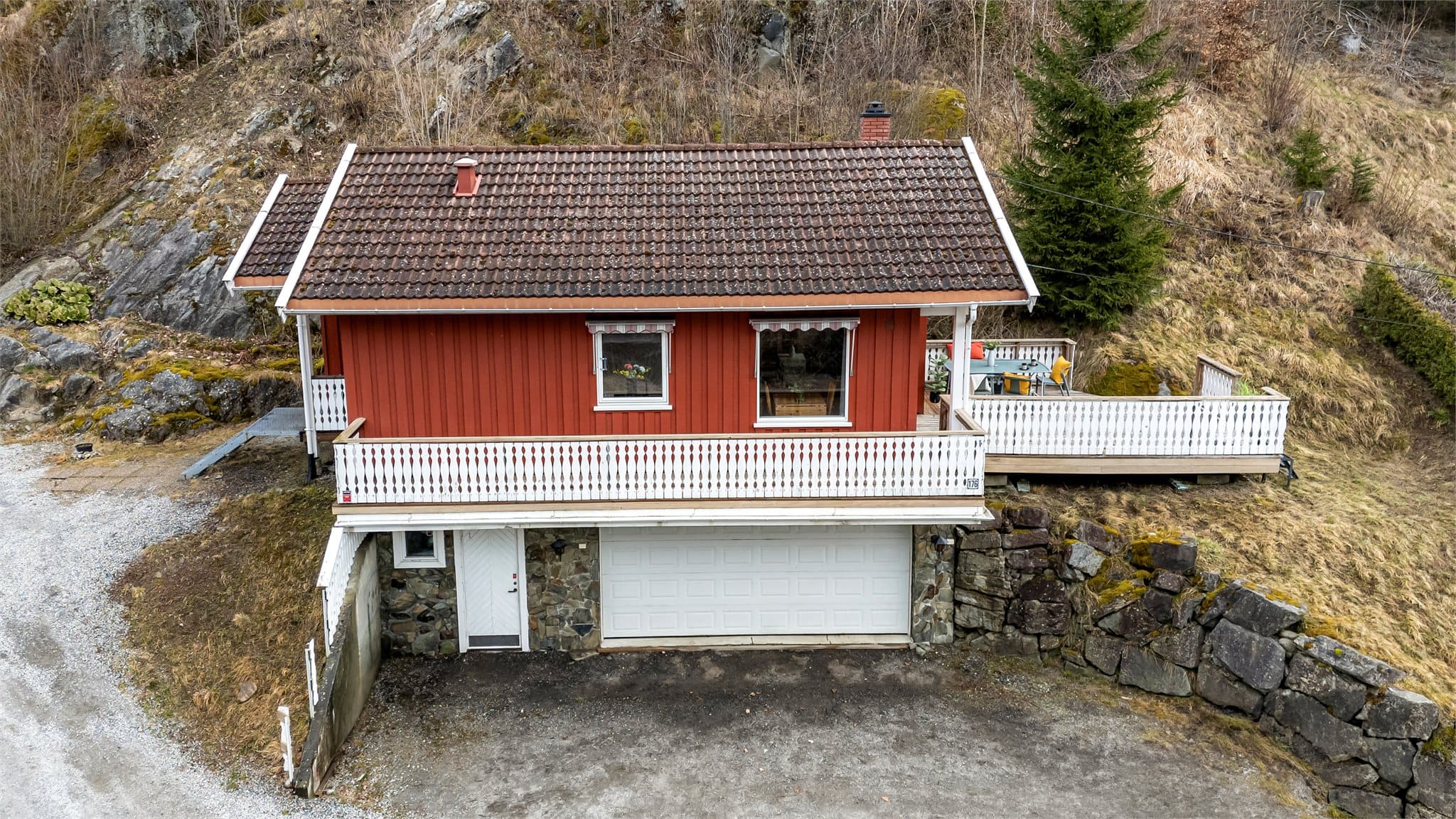 Emera eiendomsmegling har gleden av å presentere Ekebergveien 176!